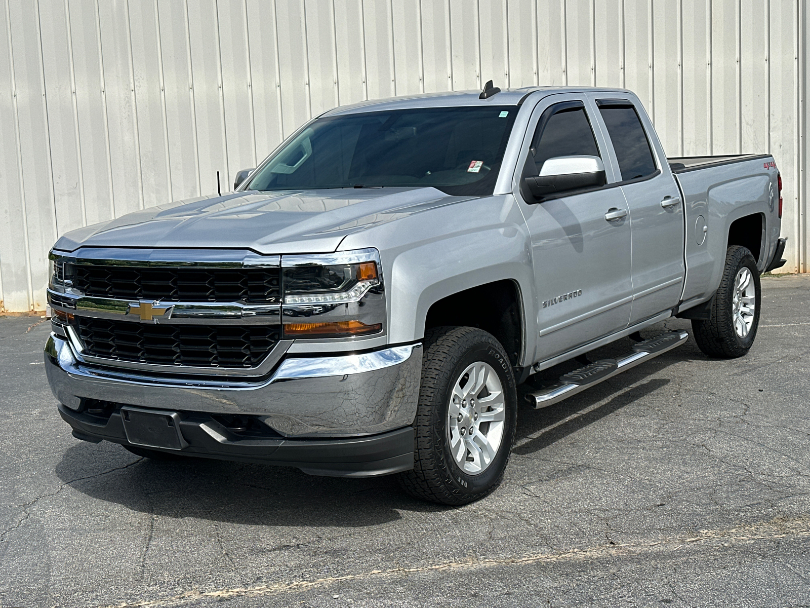 2018 Chevrolet Silverado 1500 LT 2