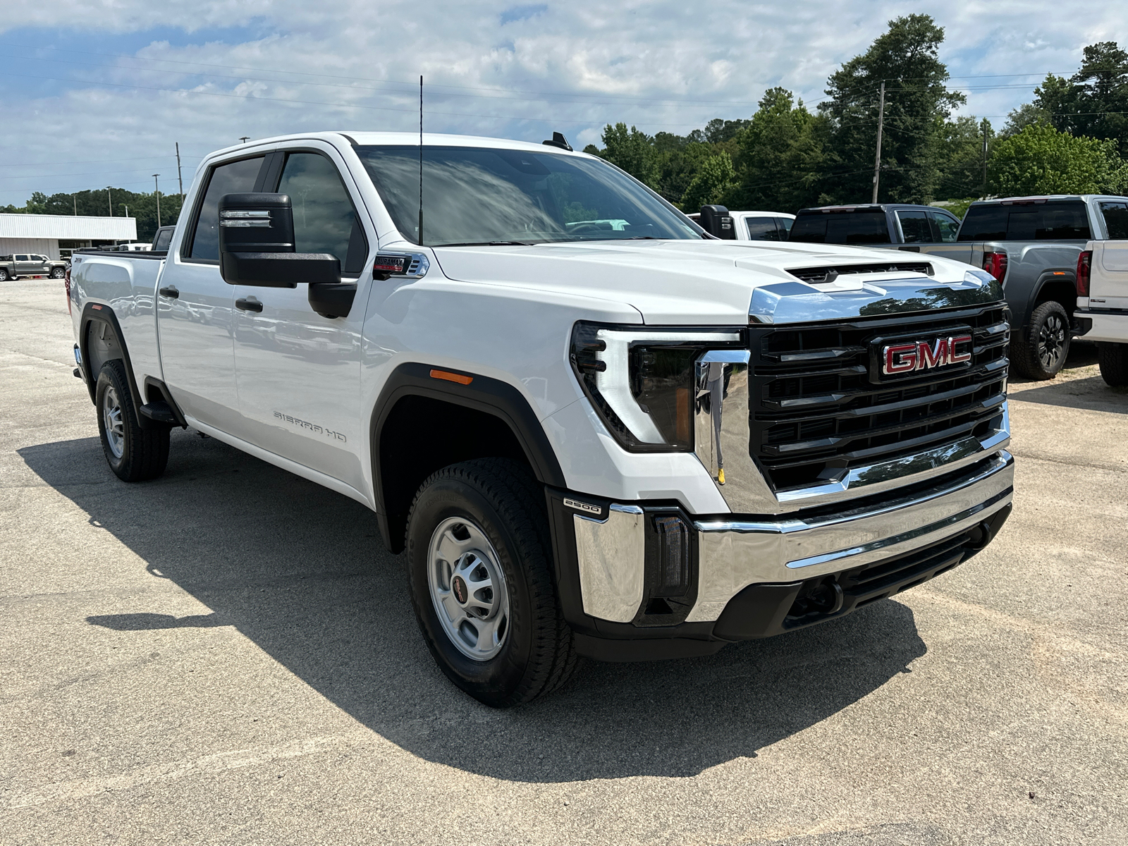 2024 GMC Sierra 2500HD Pro 4