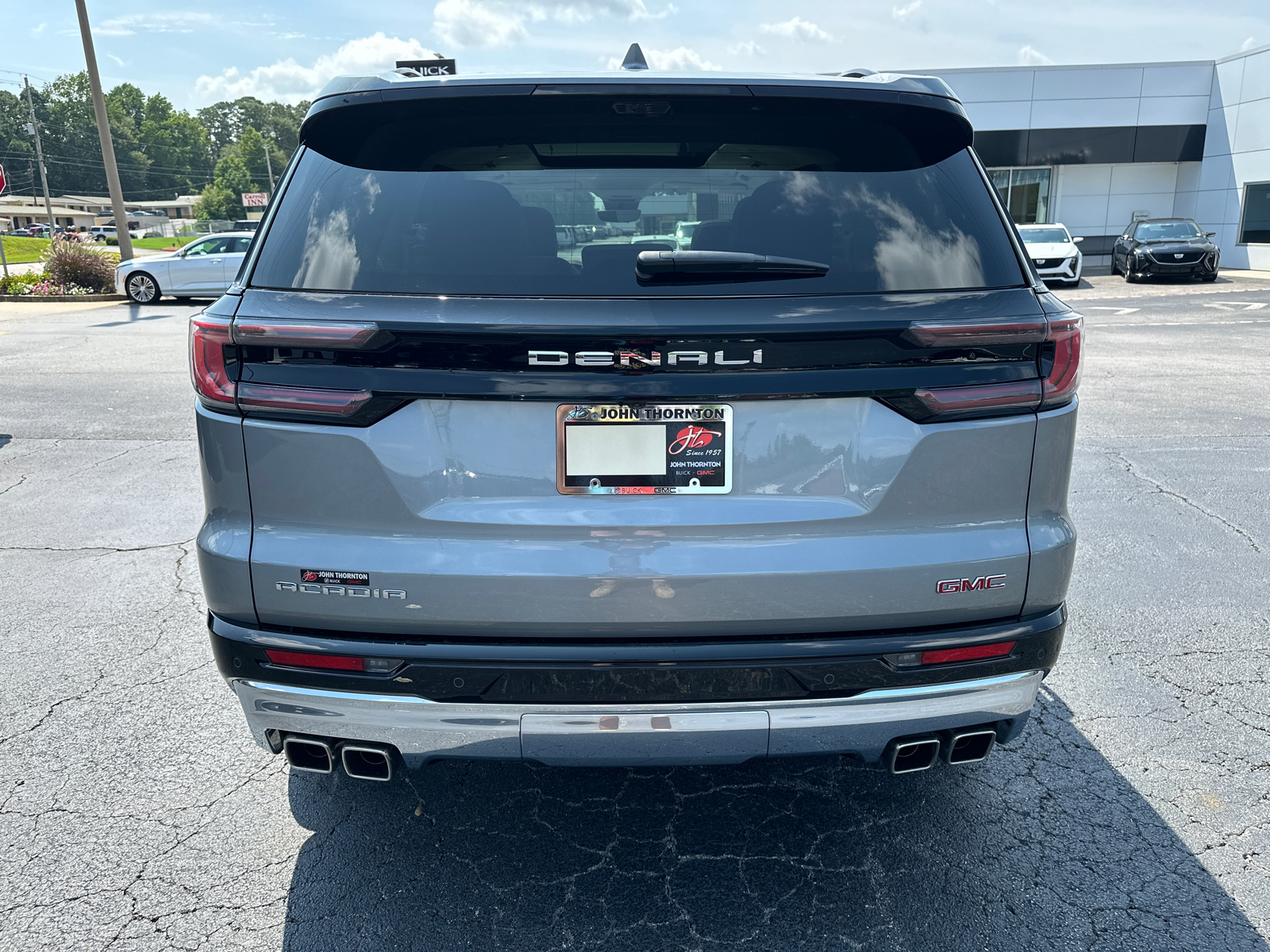 2024 GMC Acadia  7