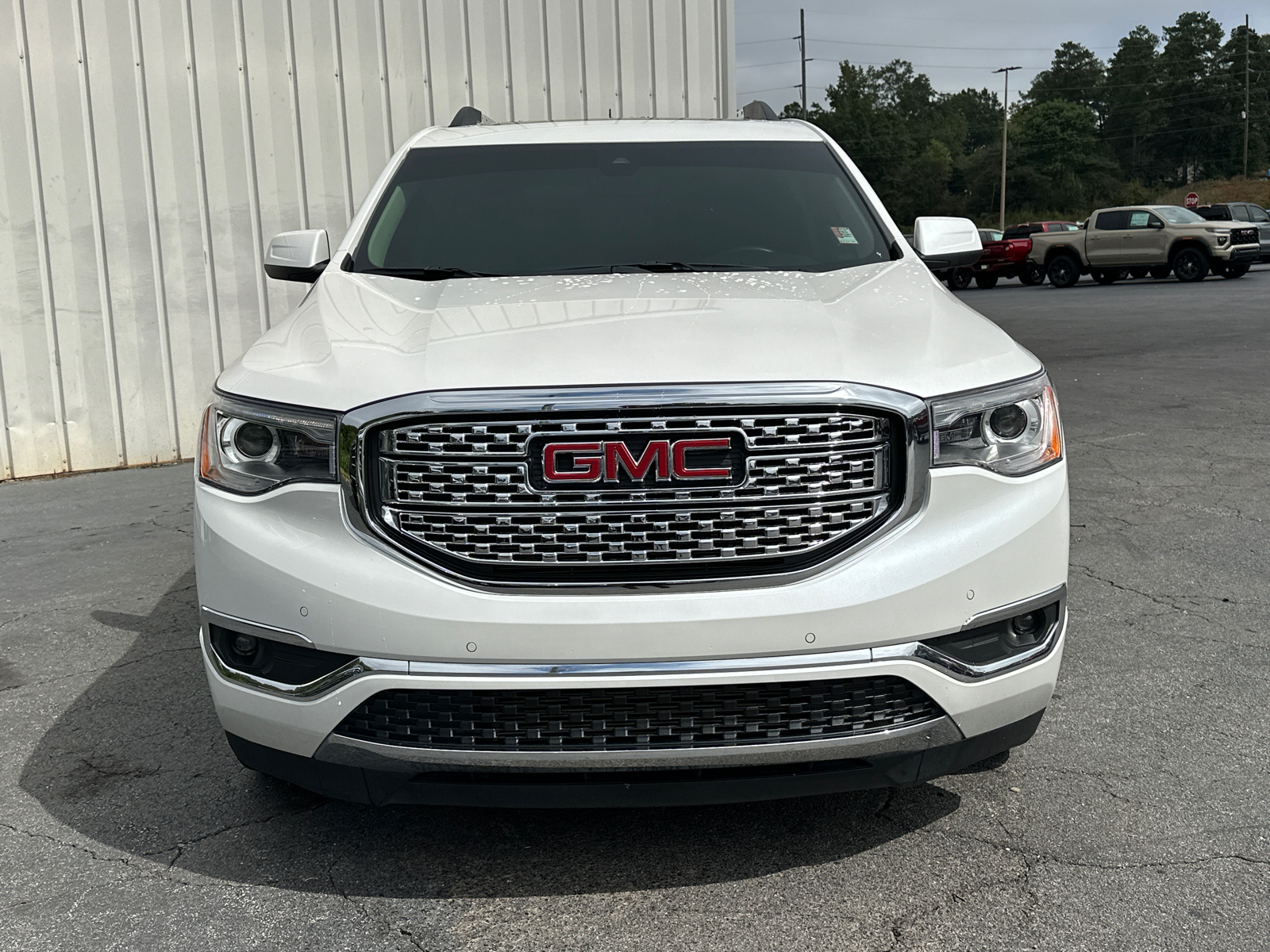 2017 GMC Acadia Denali 3