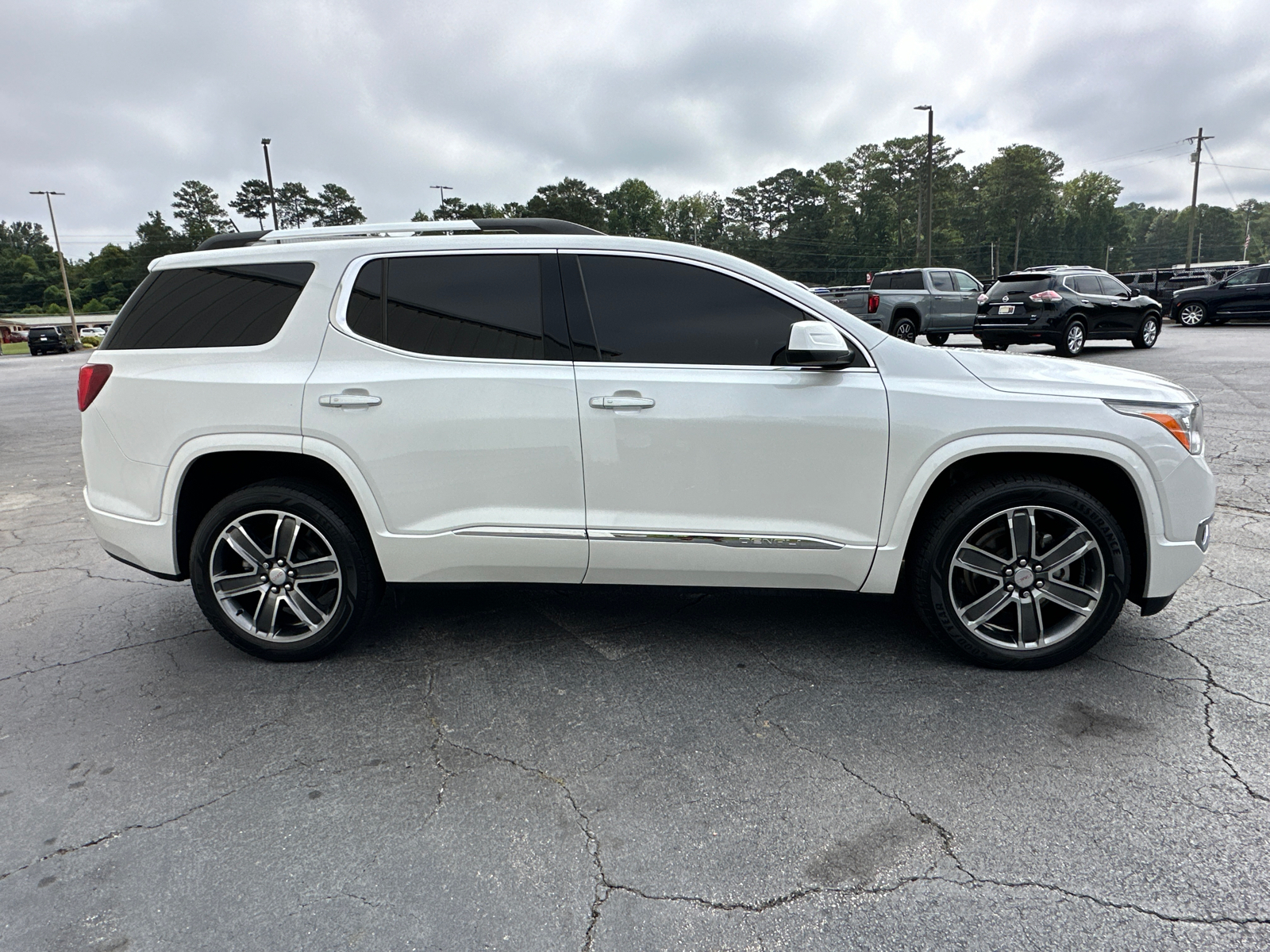 2017 GMC Acadia Denali 5