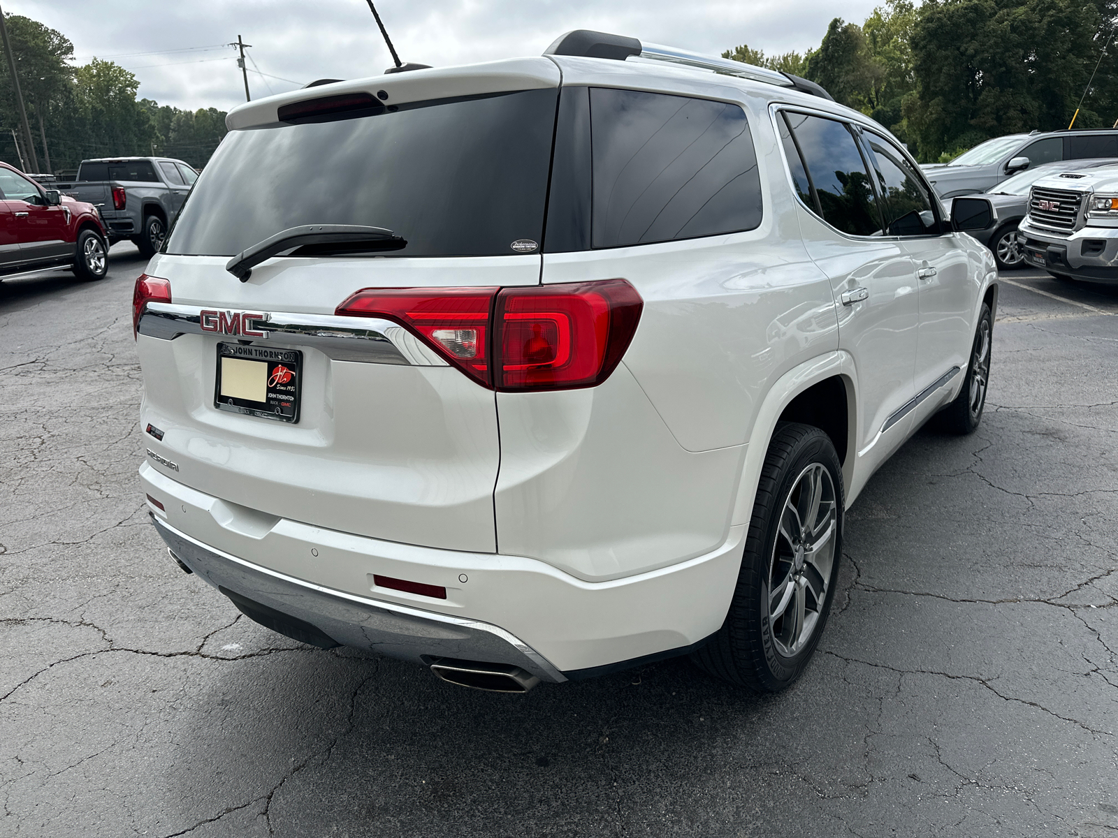 2017 GMC Acadia Denali 6