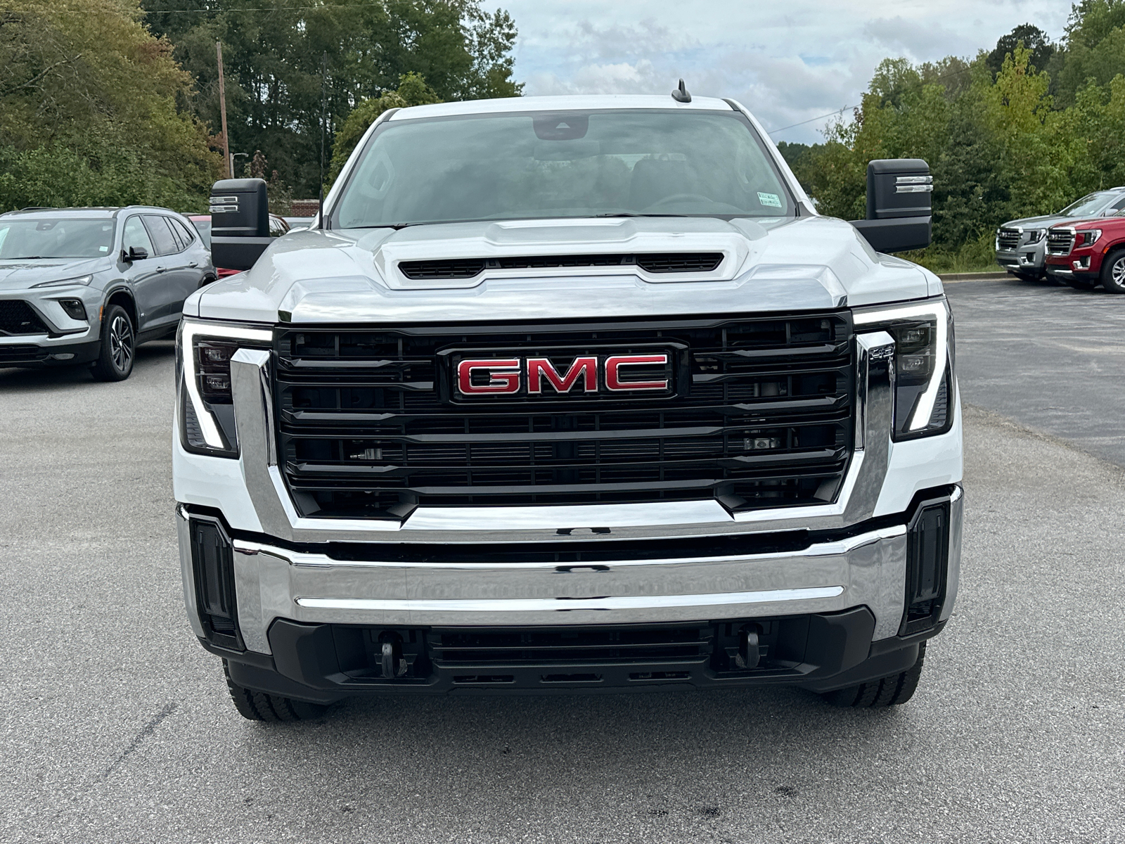 2024 GMC Sierra 2500HD Pro 4