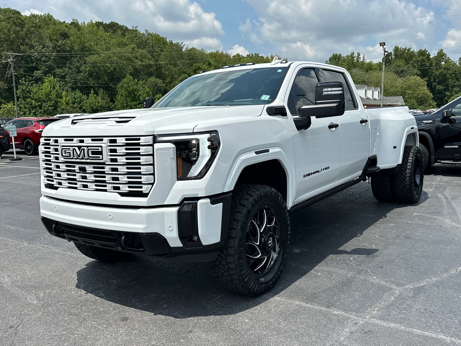 2024 GMC Sierra 3500HD Denali 2