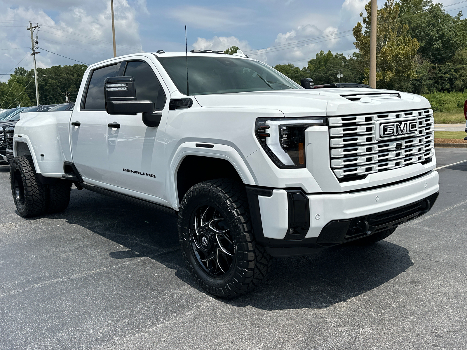 2024 GMC Sierra 3500HD Denali 4