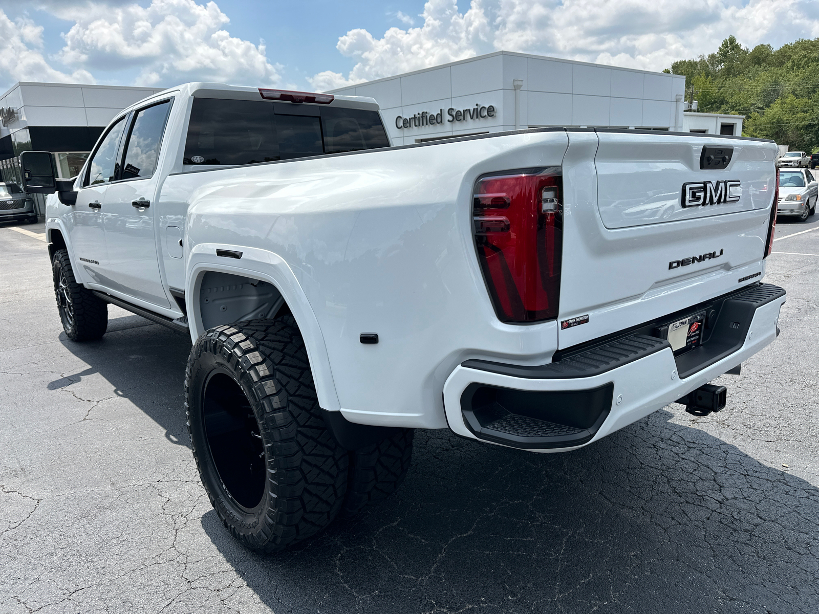 2024 GMC Sierra 3500HD Denali 8