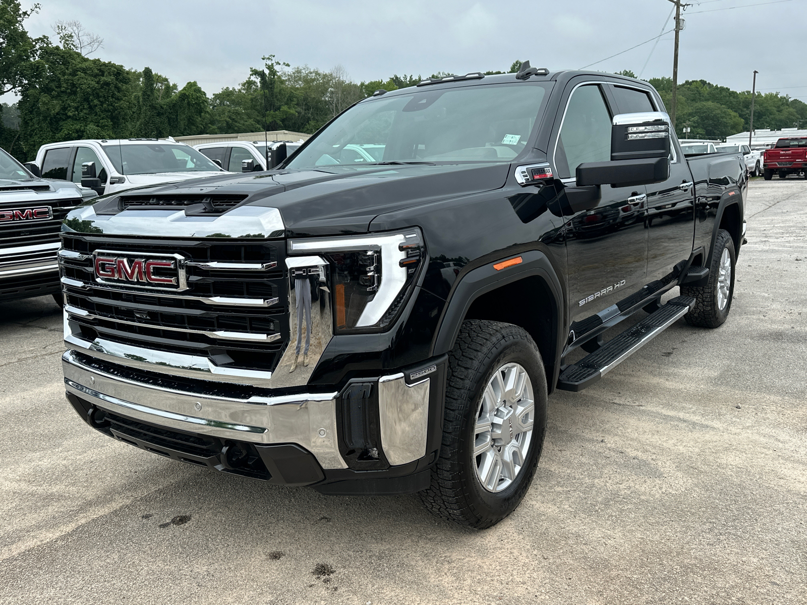 2024 GMC Sierra 2500HD SLT 2