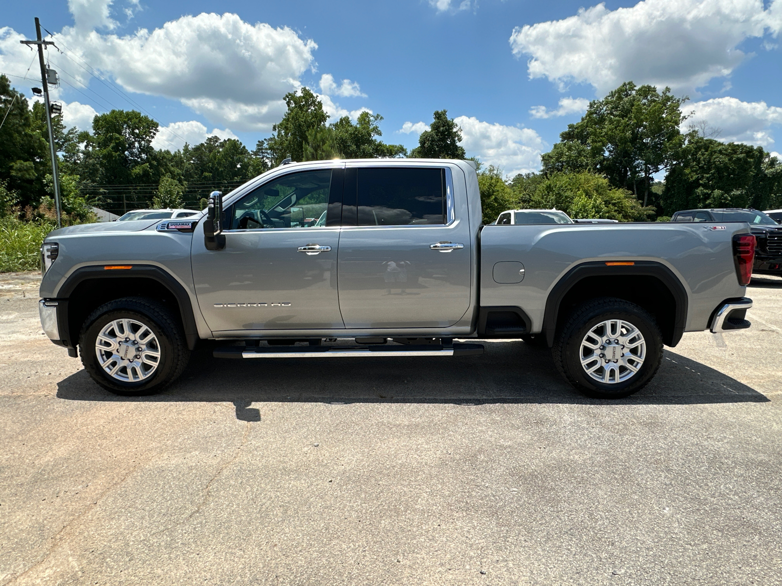 2024 GMC Sierra 2500HD SLT 9