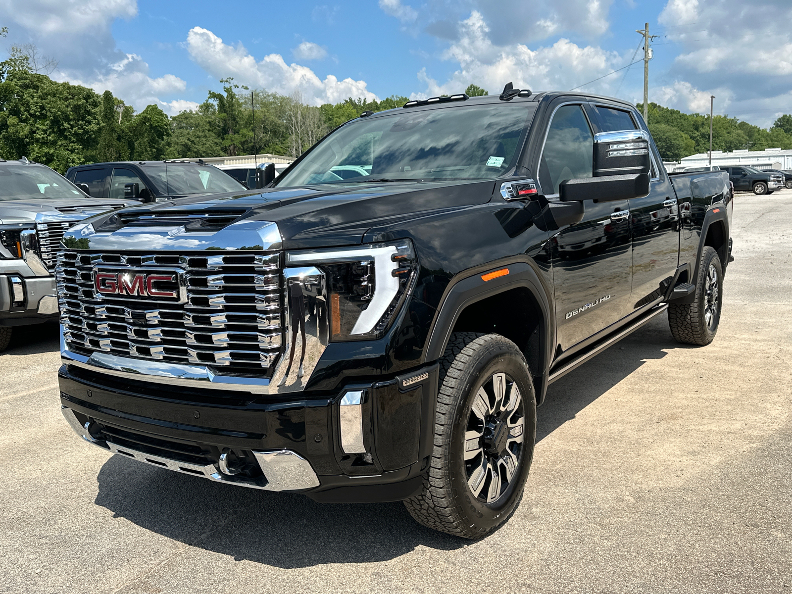 2024 GMC Sierra 2500HD Denali 2