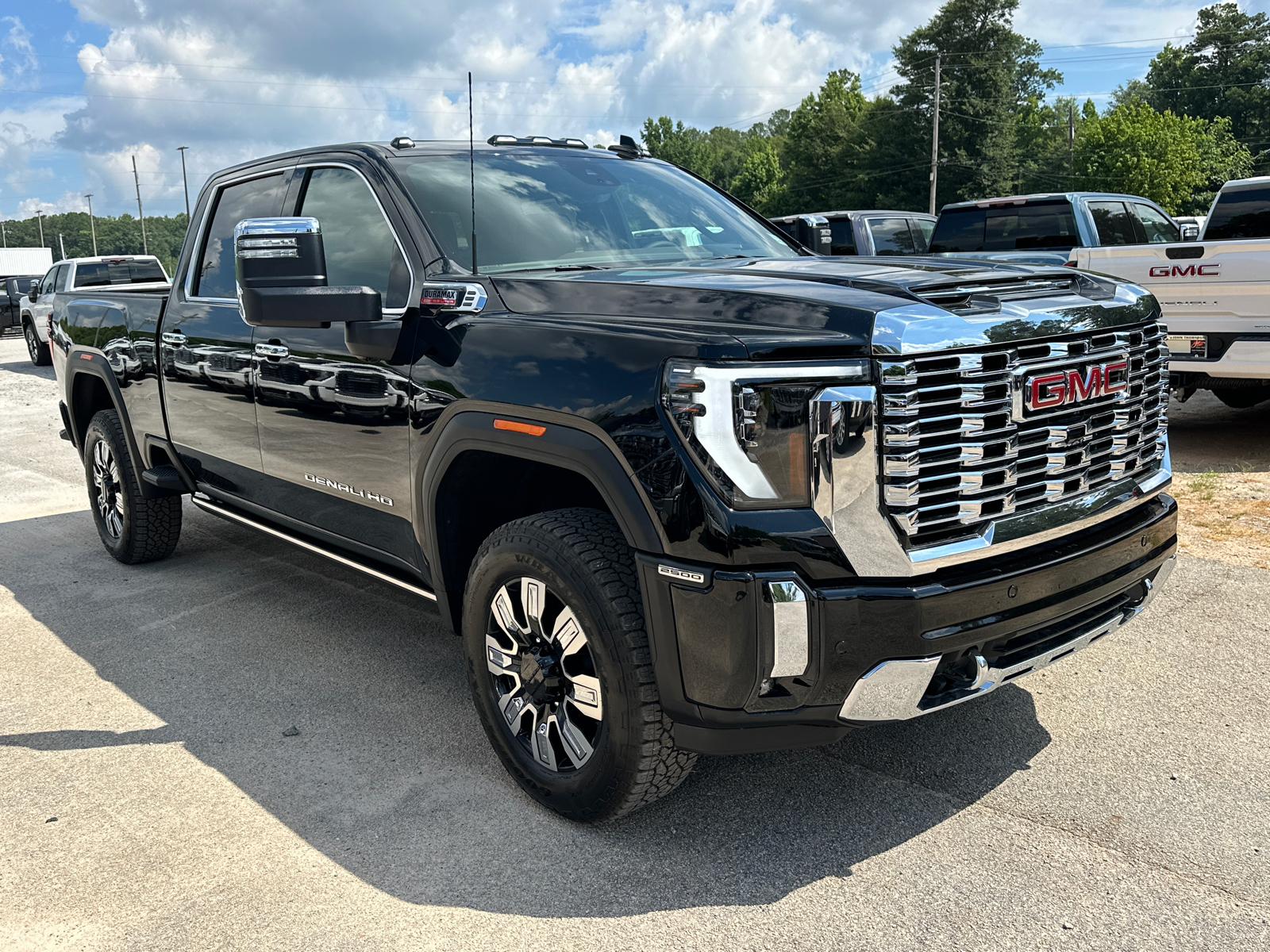 2024 GMC Sierra 2500HD Denali 4