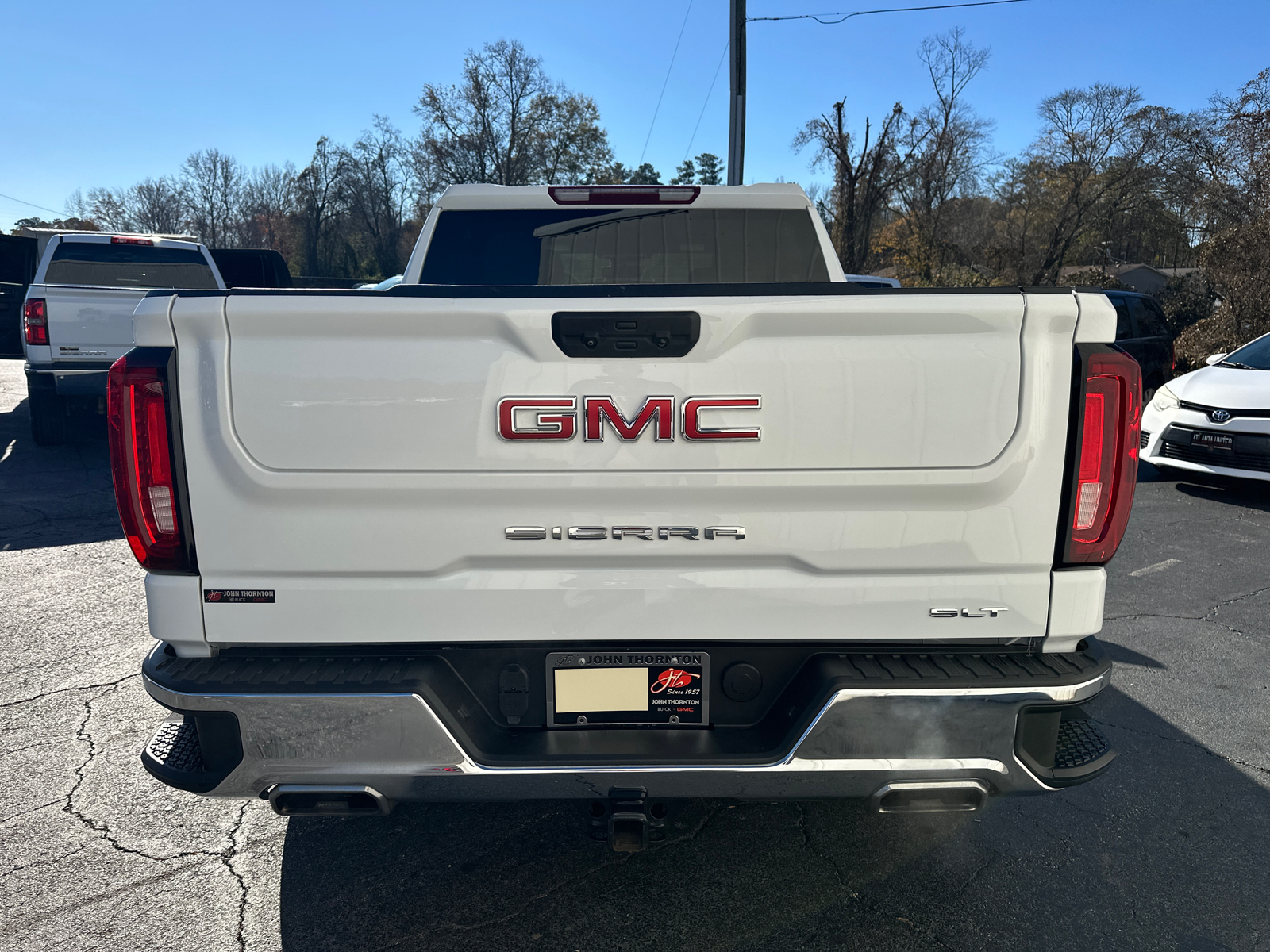 2023 GMC Sierra 1500 SLT 8