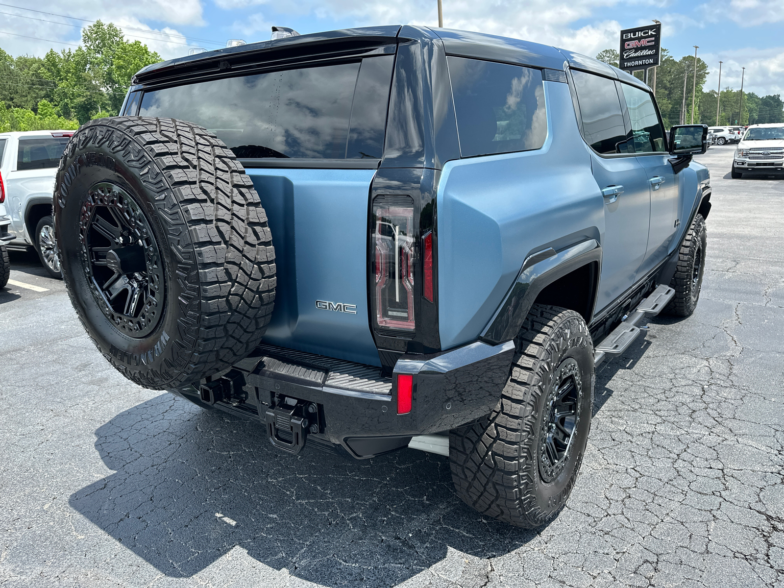 2024 GMC Hummer EV SUV 3X 6