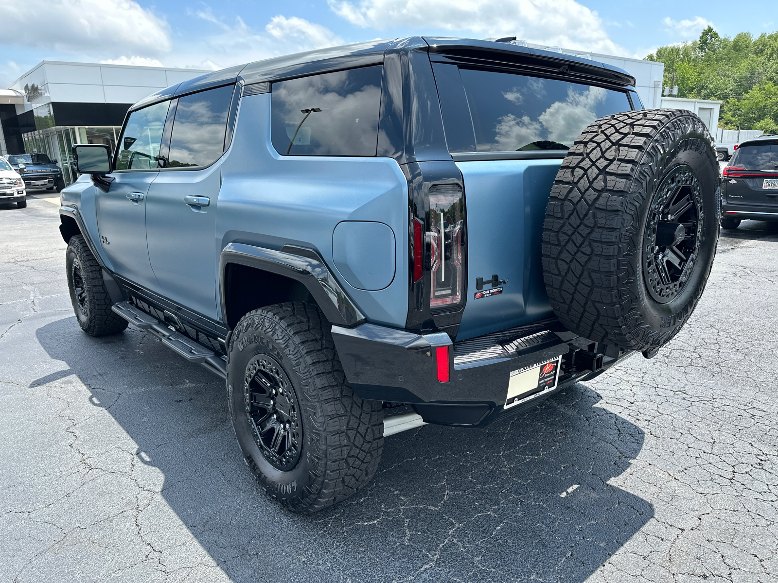 2024 GMC Hummer EV SUV 3X 8