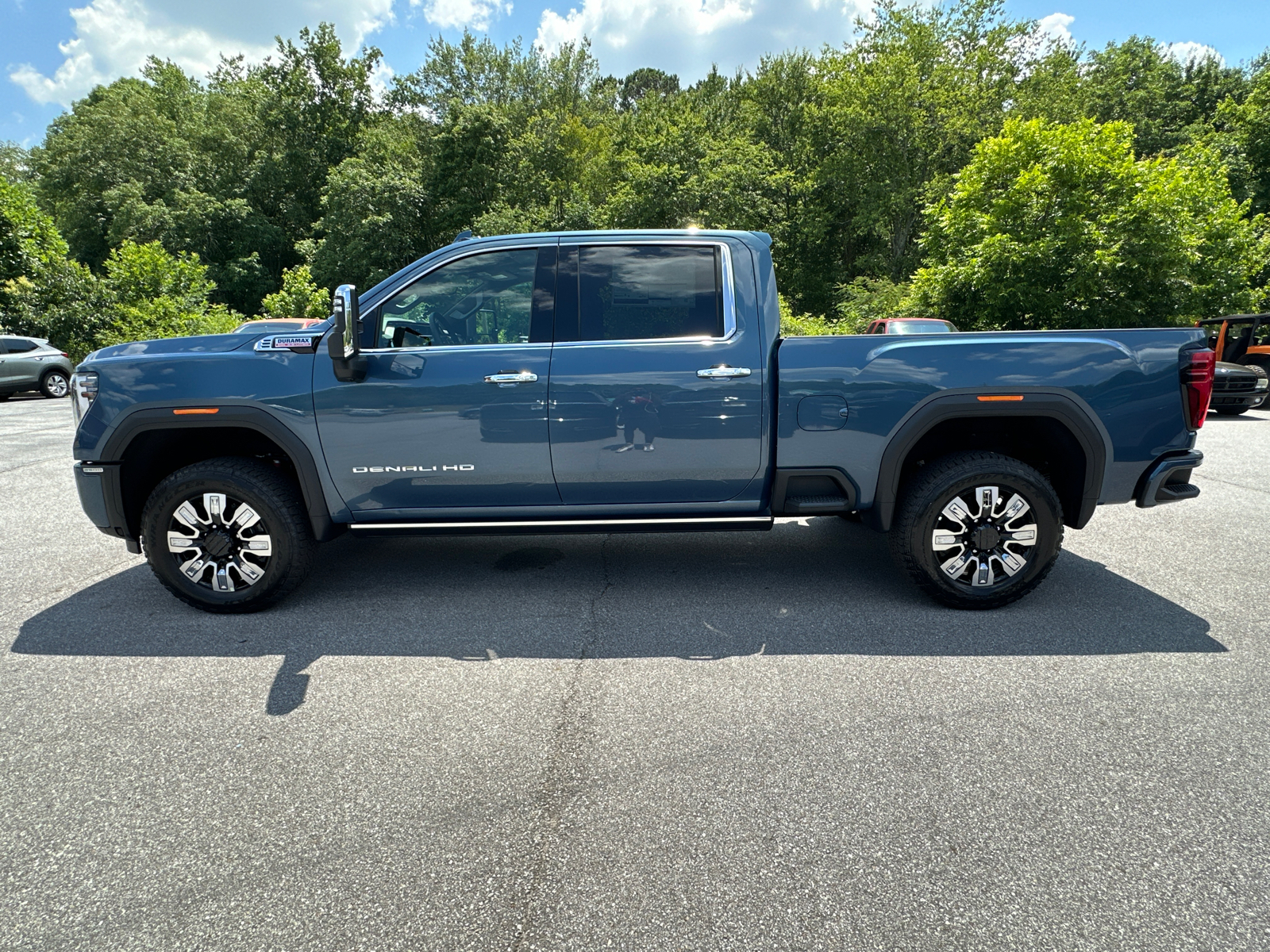 2024 GMC Sierra 2500HD Denali 9