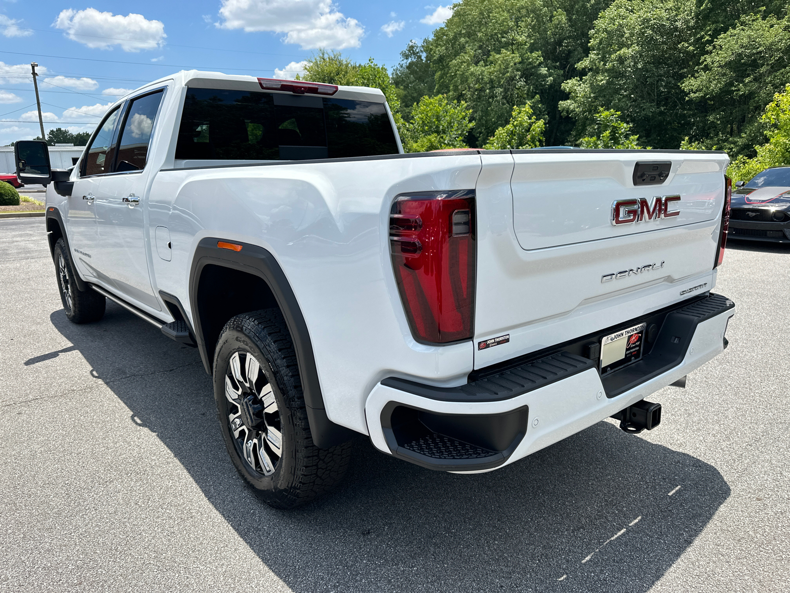 2024 GMC Sierra 2500HD Denali 8