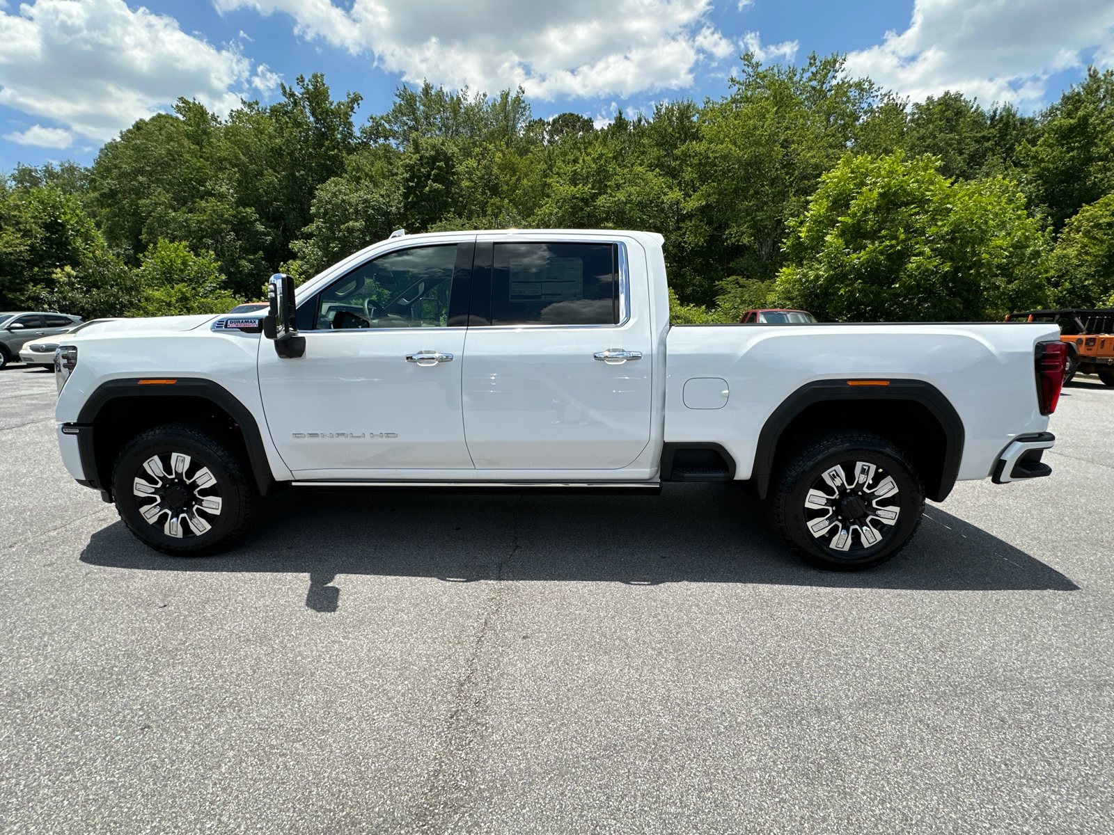 2024 GMC Sierra 2500HD Denali 9