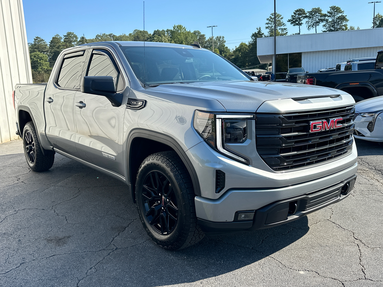 2024 GMC Sierra 1500 Elevation 4