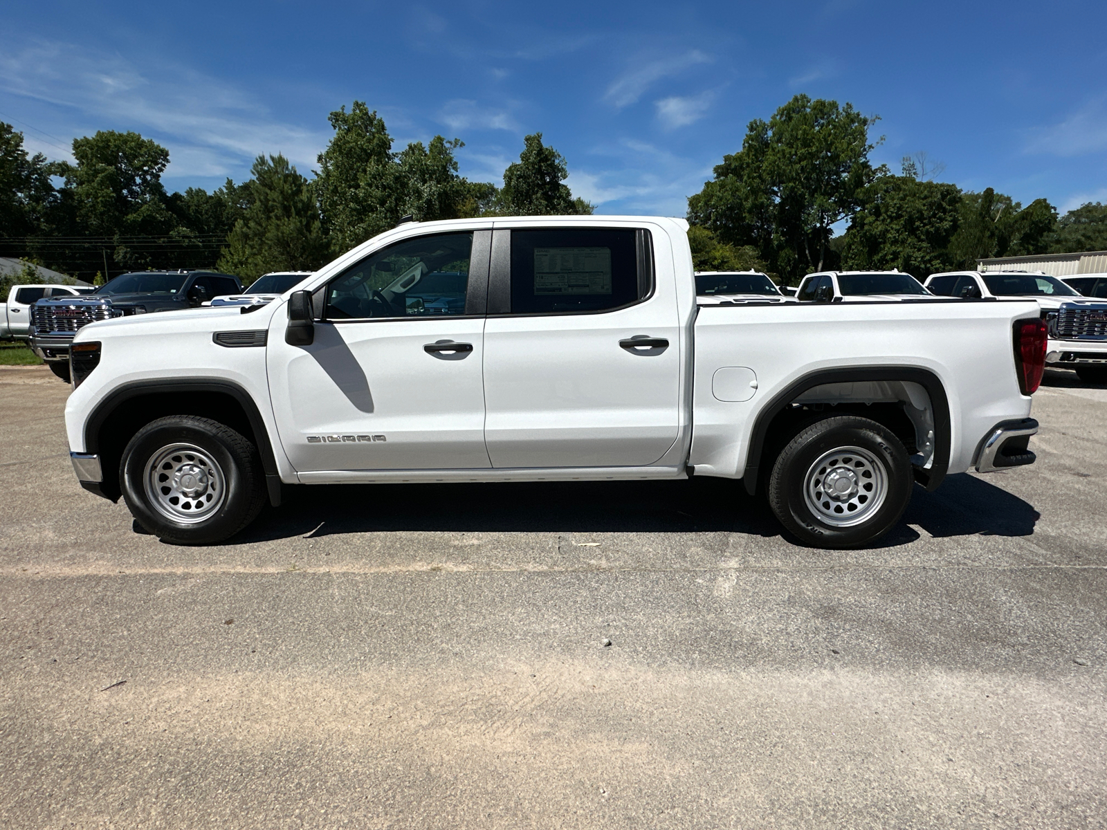 2024 GMC Sierra 1500 Pro 9