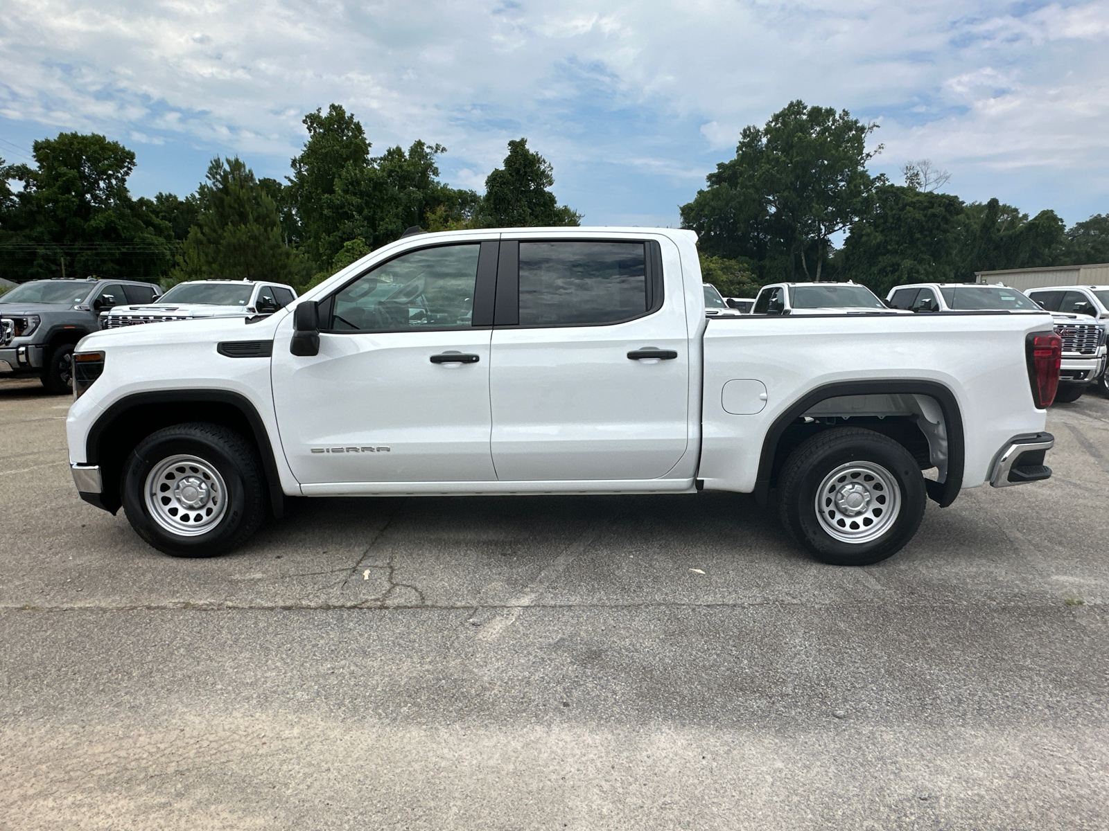 2024 GMC Sierra 1500 Pro 9