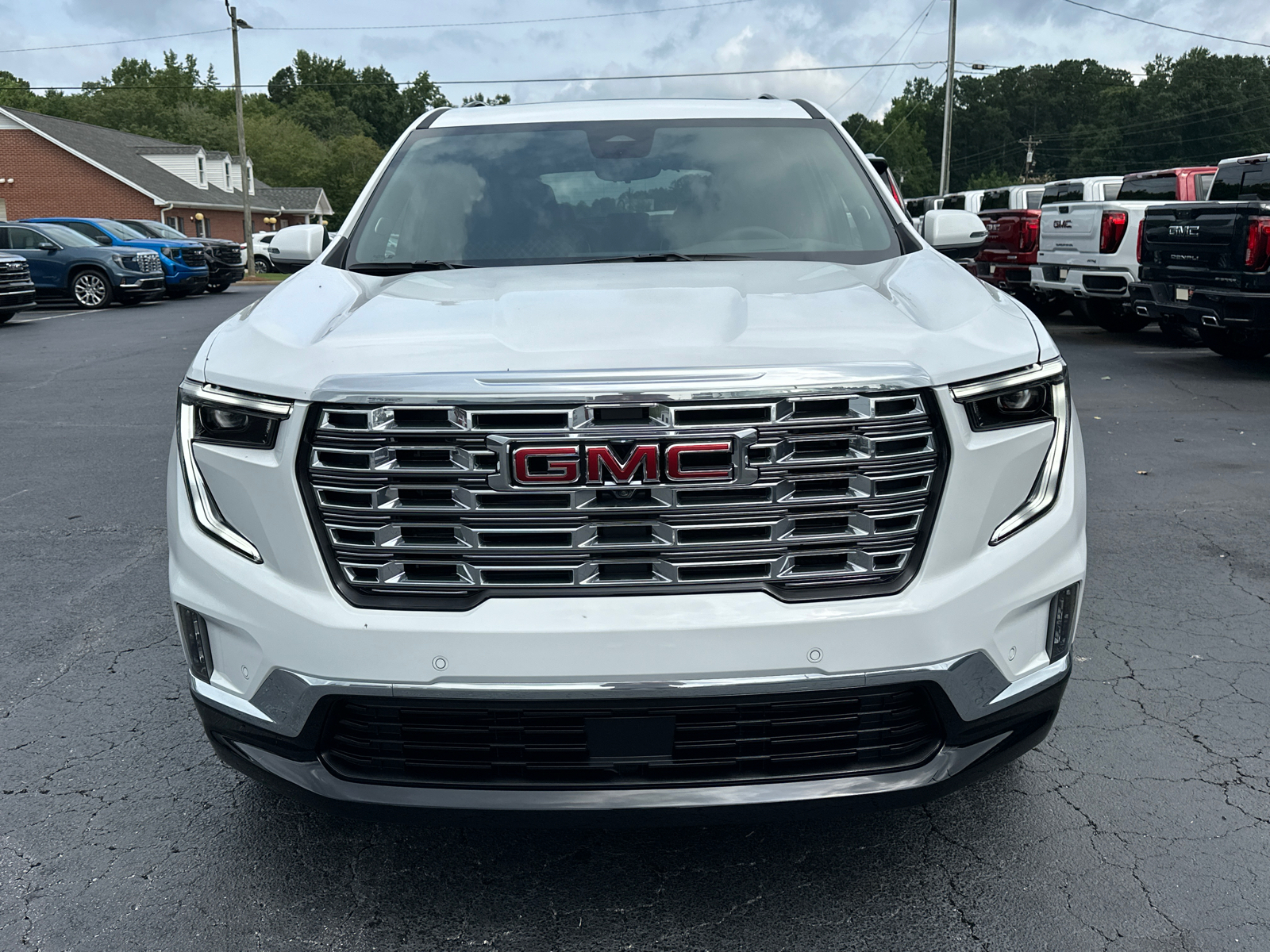 2024 GMC Acadia  3