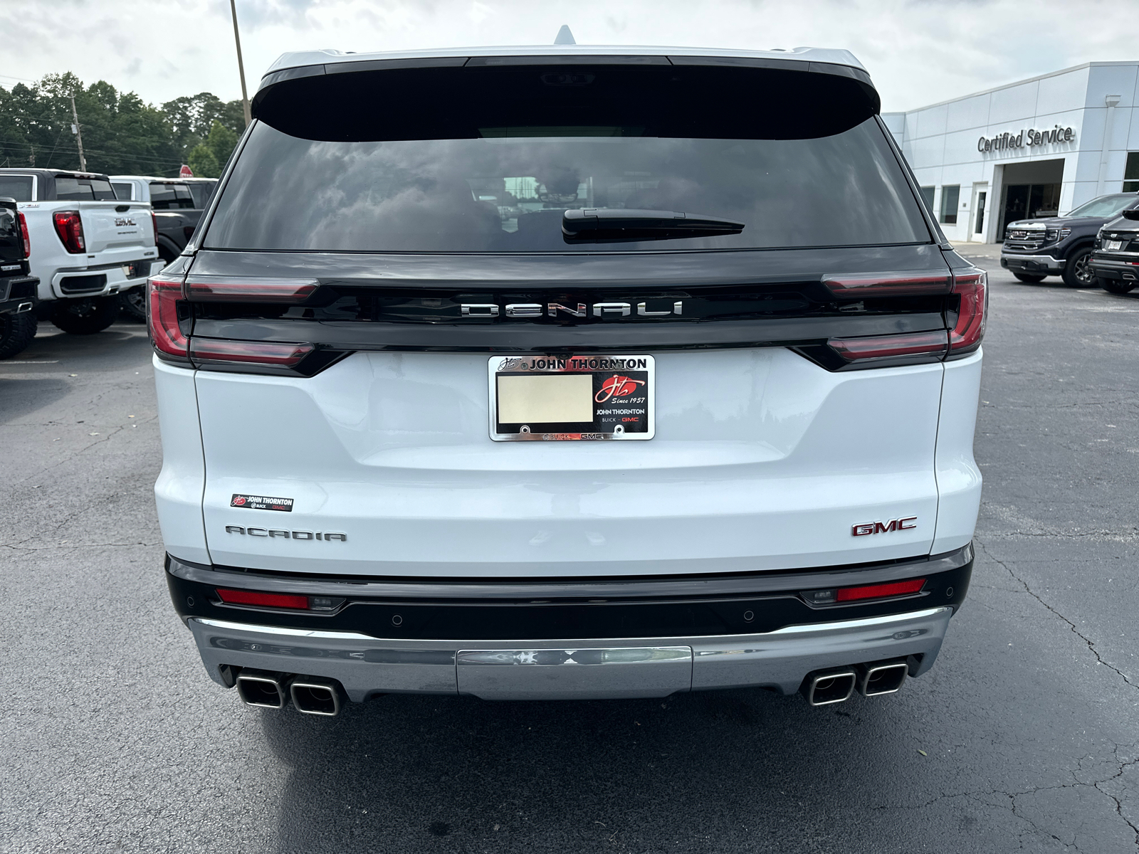 2024 GMC Acadia  7