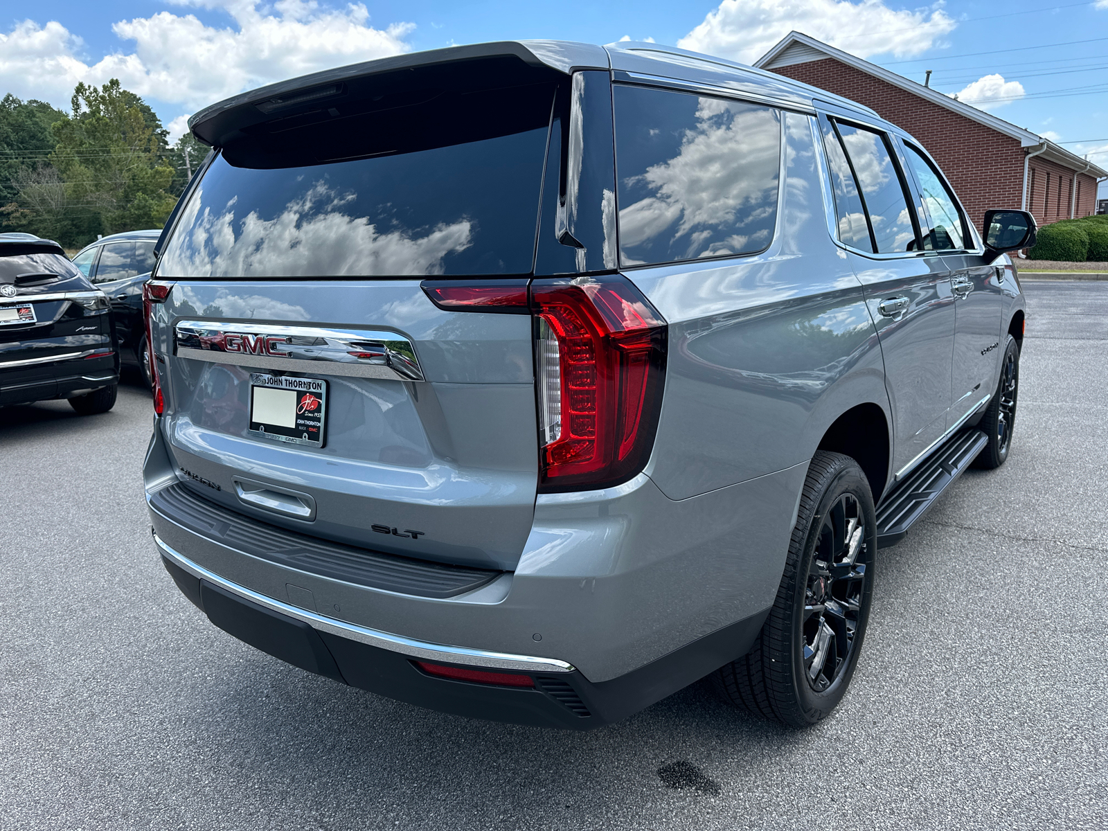 2024 GMC Yukon SLT 6