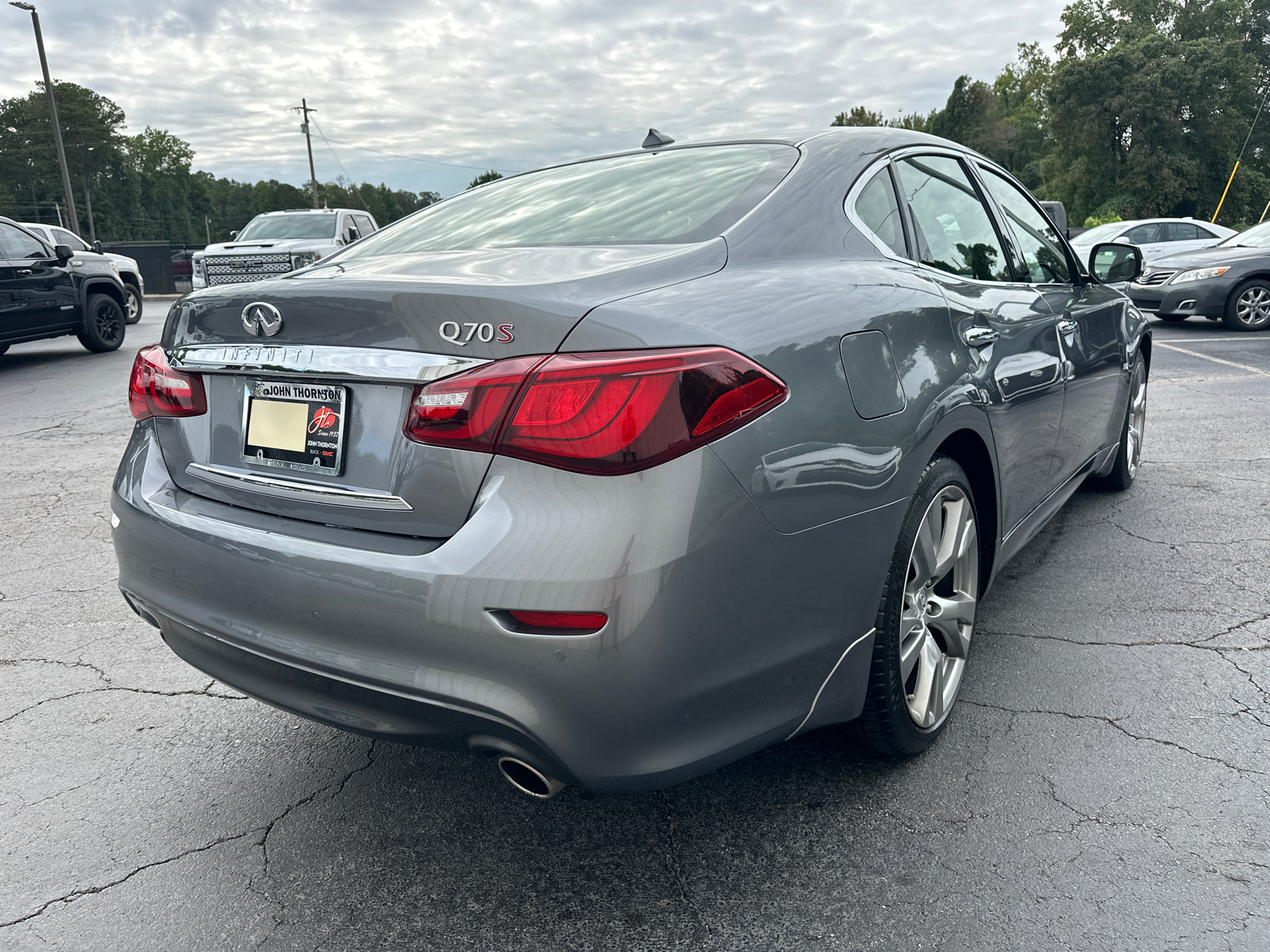 2016 INFINITI Q70 3.7 6