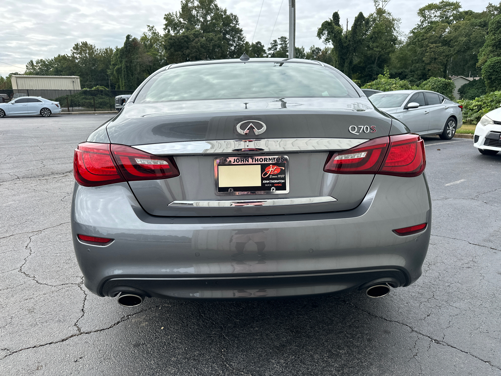 2016 INFINITI Q70 3.7 7