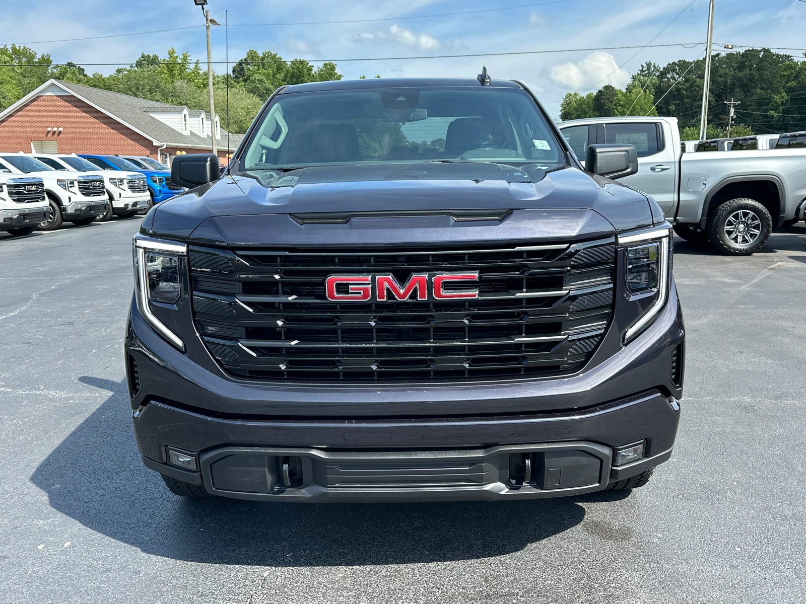 2024 GMC Sierra 1500 Elevation 3