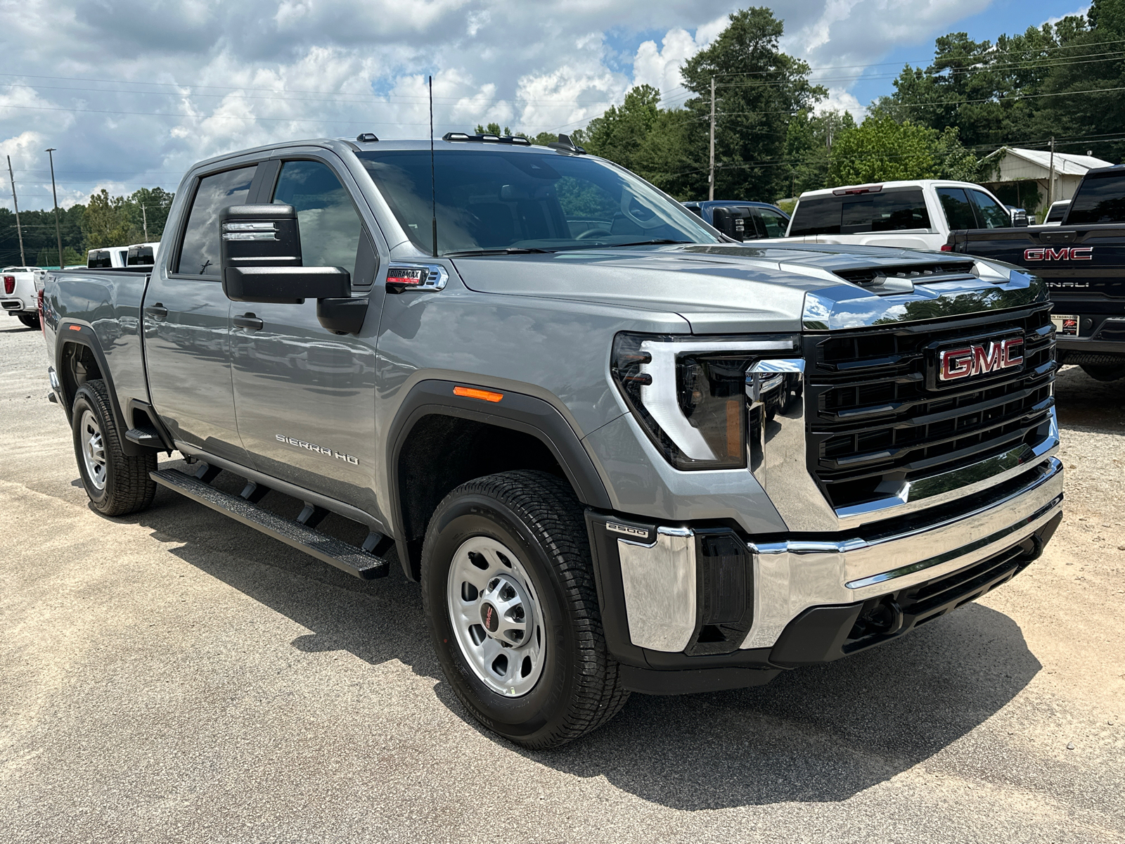 2024 GMC Sierra 2500HD Pro 4