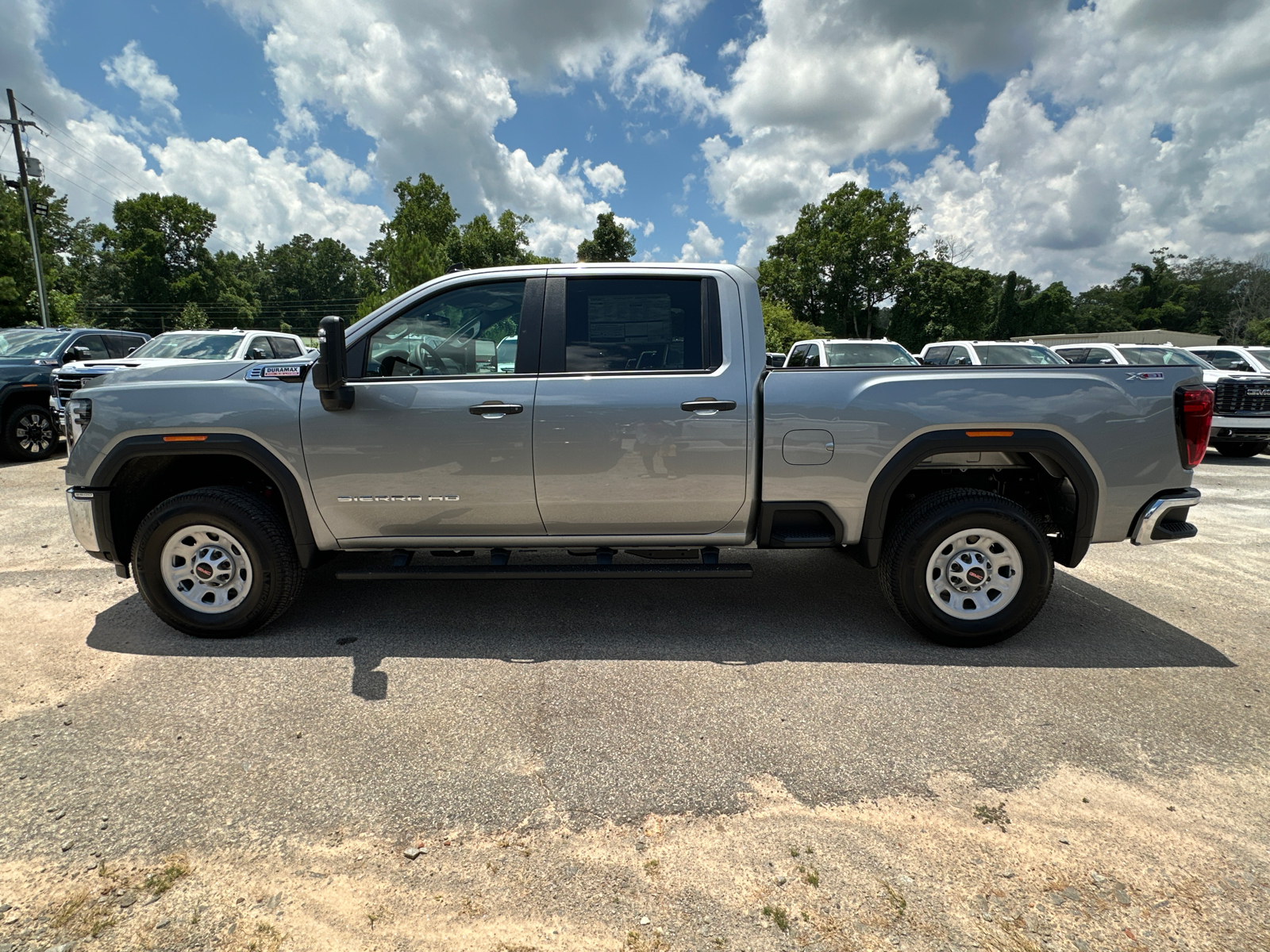 2024 GMC Sierra 2500HD Pro 9