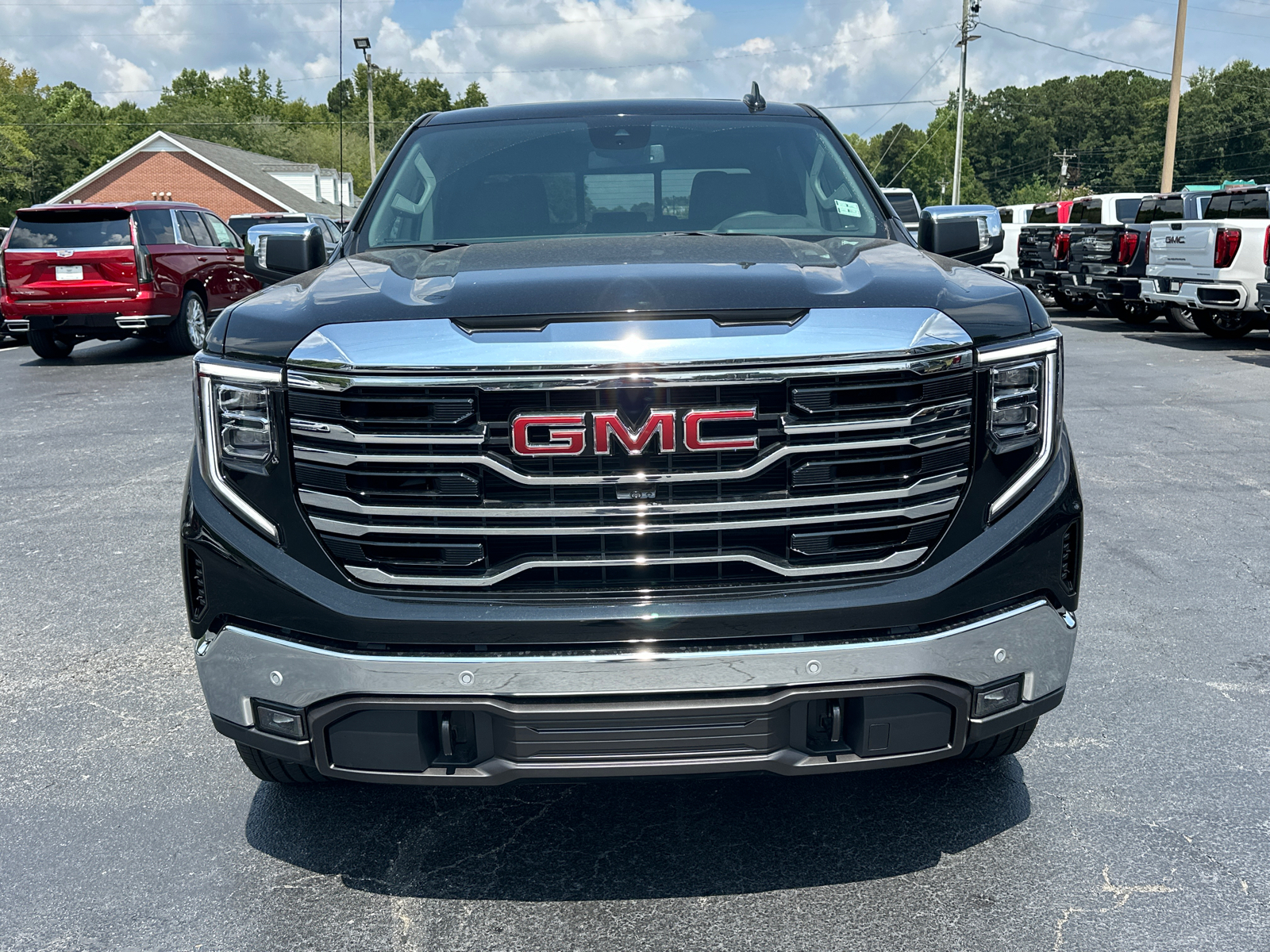 2024 GMC Sierra 1500 SLT 3