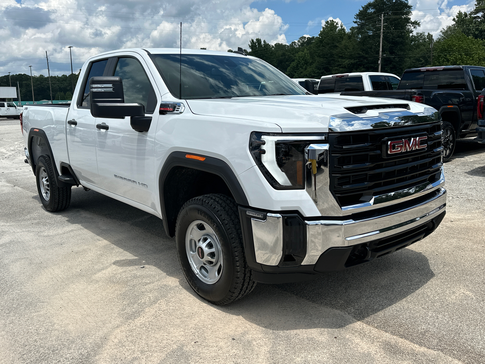 2024 GMC Sierra 2500HD Pro 4