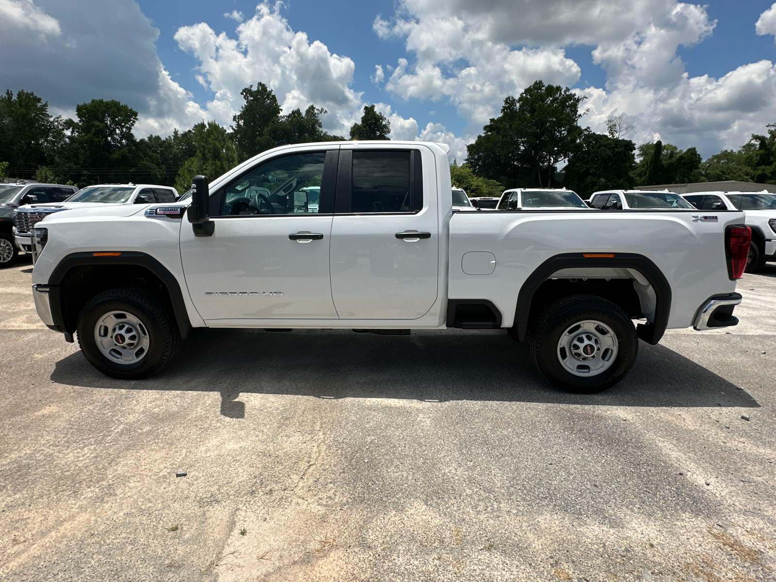 2024 GMC Sierra 2500HD Pro 9