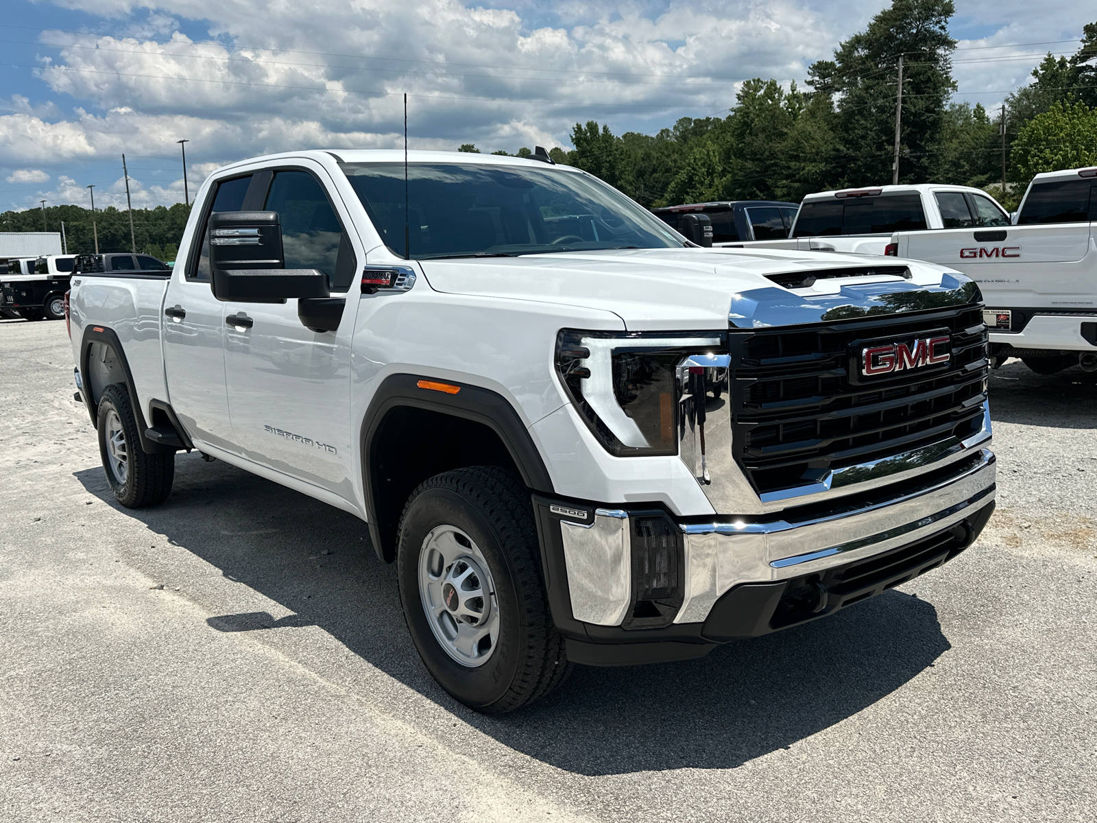 2024 GMC Sierra 2500HD Pro 4