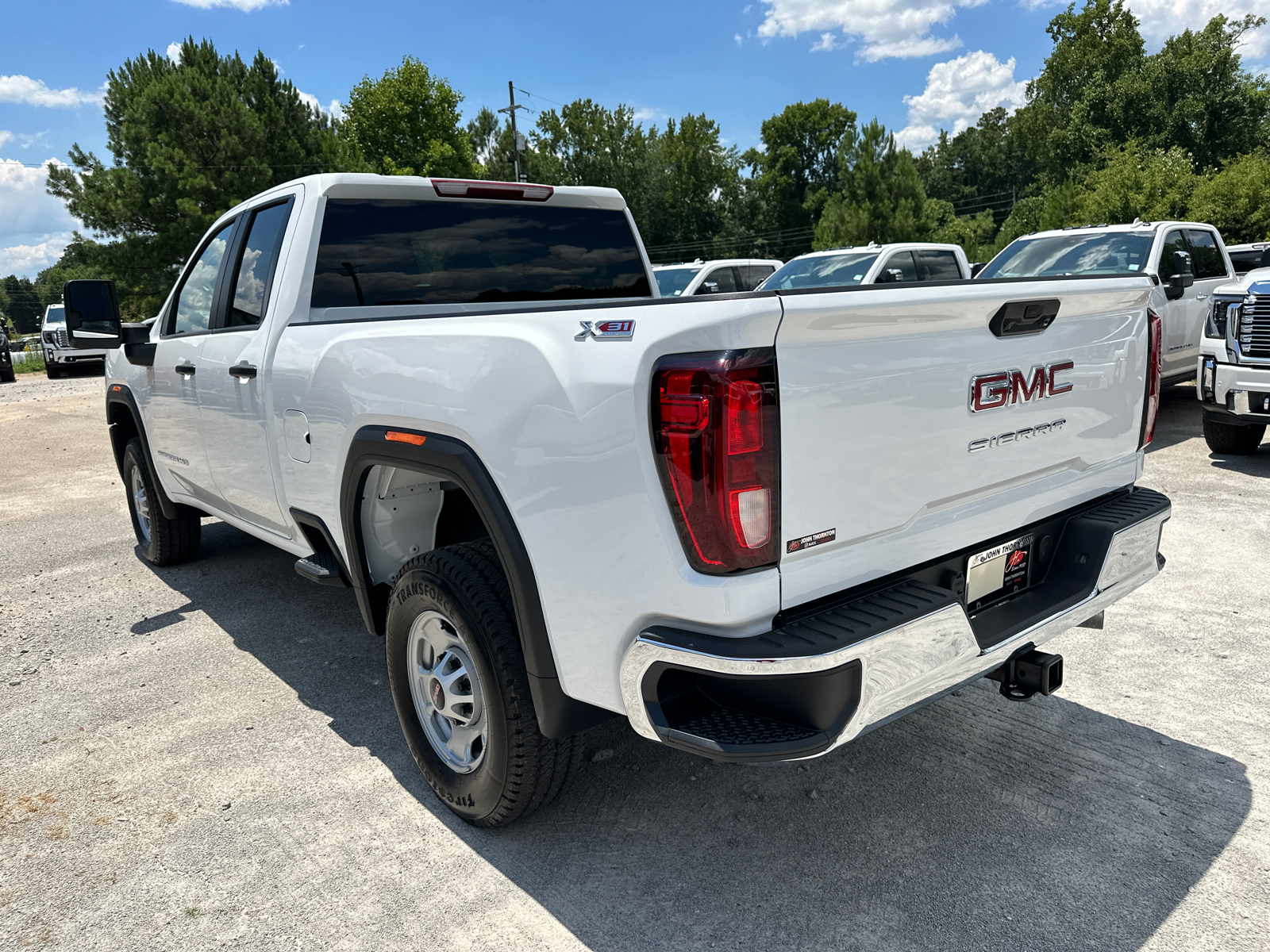 2024 GMC Sierra 2500HD Pro 8