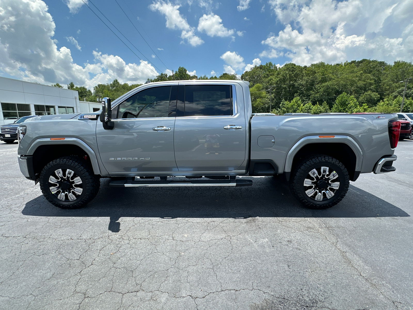 2024 GMC Sierra 2500HD SLT 9