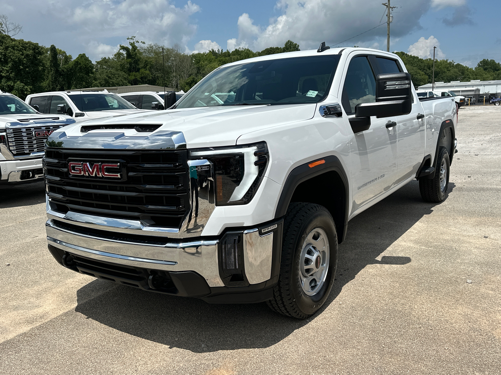 2024 GMC Sierra 2500HD Pro 2