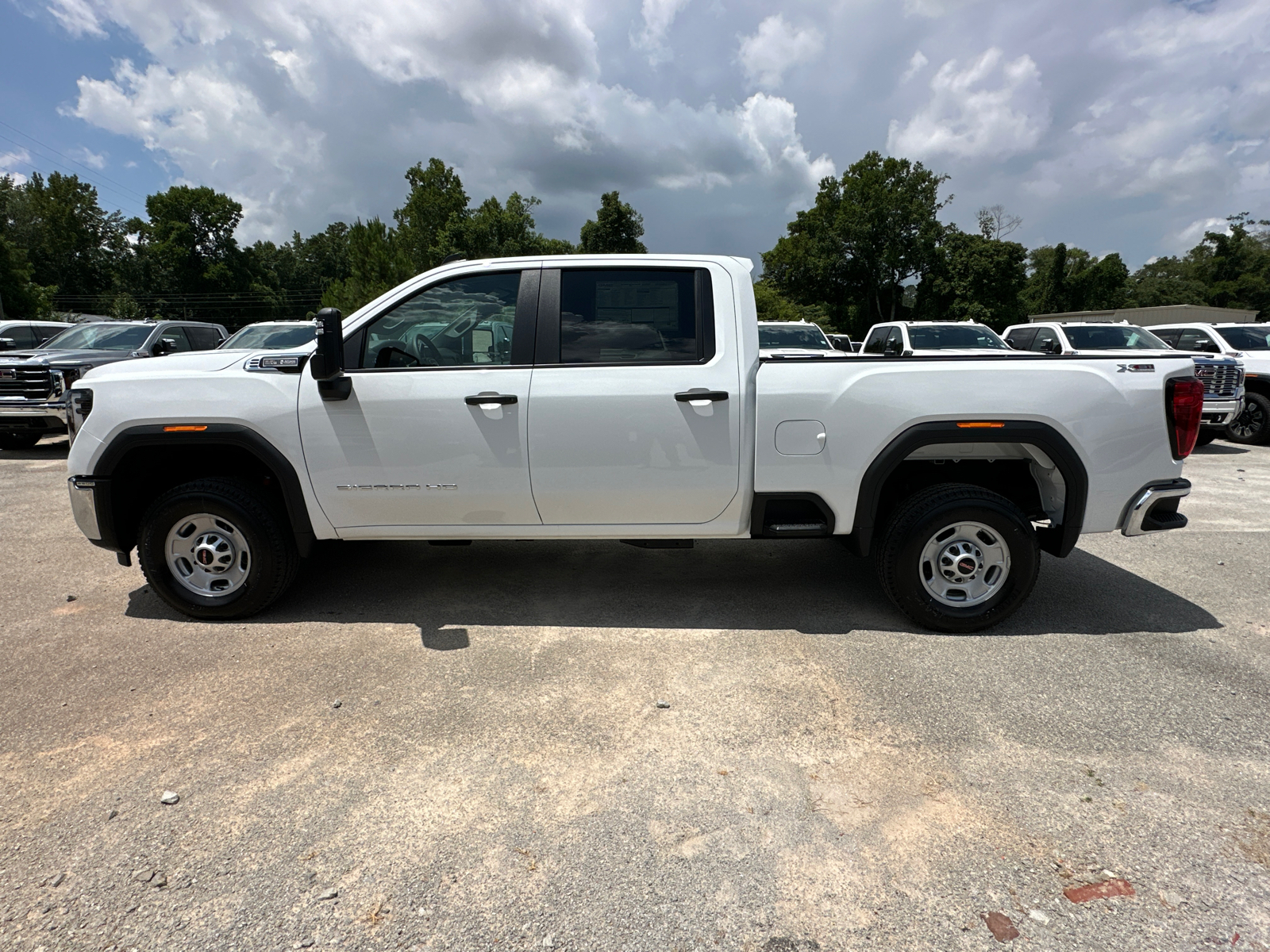 2024 GMC Sierra 2500HD Pro 9