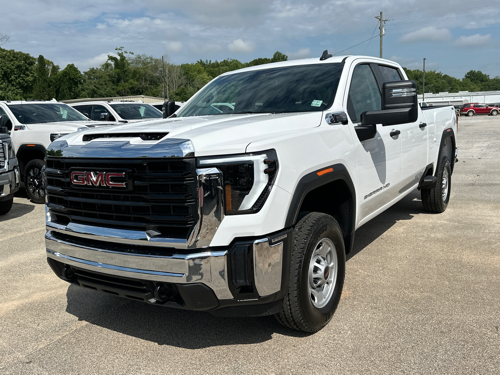 2024 GMC Sierra 2500HD Pro 2