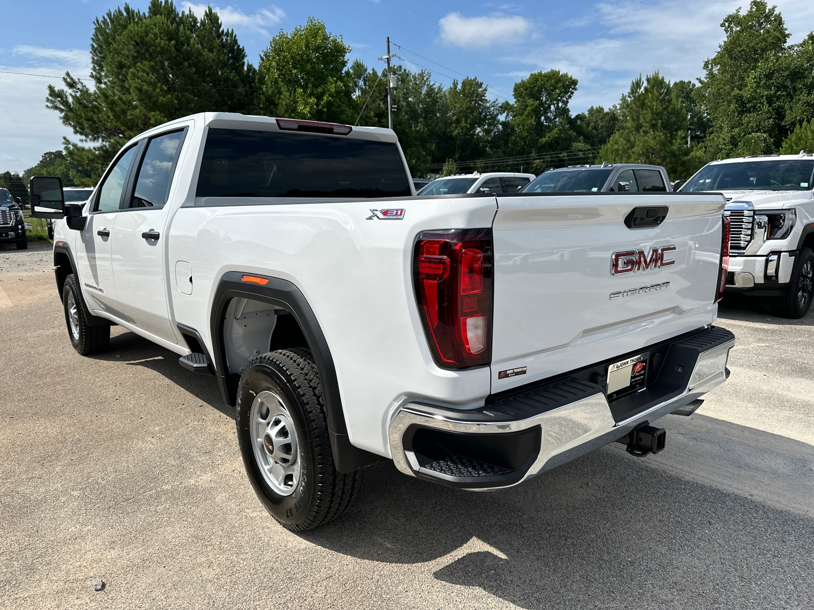 2024 GMC Sierra 2500HD Pro 8