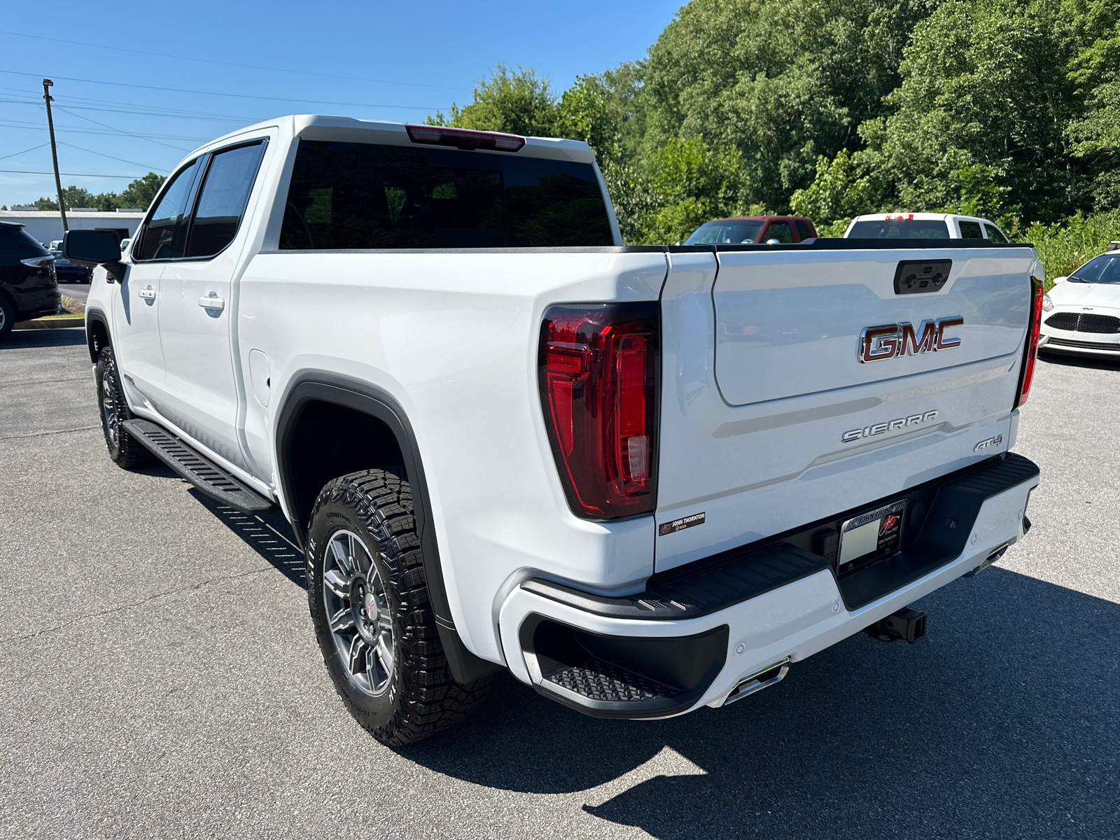 2024 GMC Sierra 1500 AT4 8