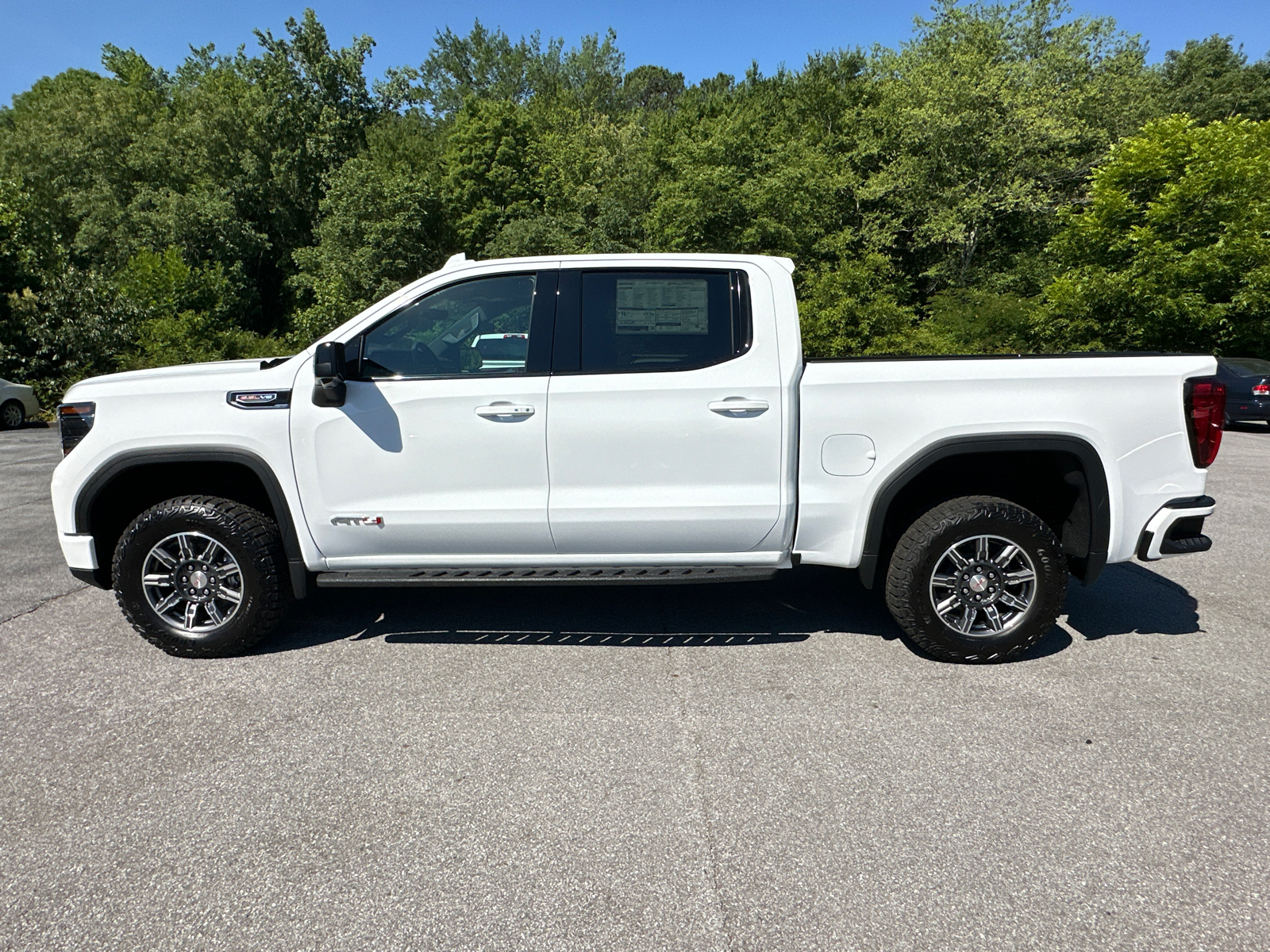 2024 GMC Sierra 1500 AT4 9