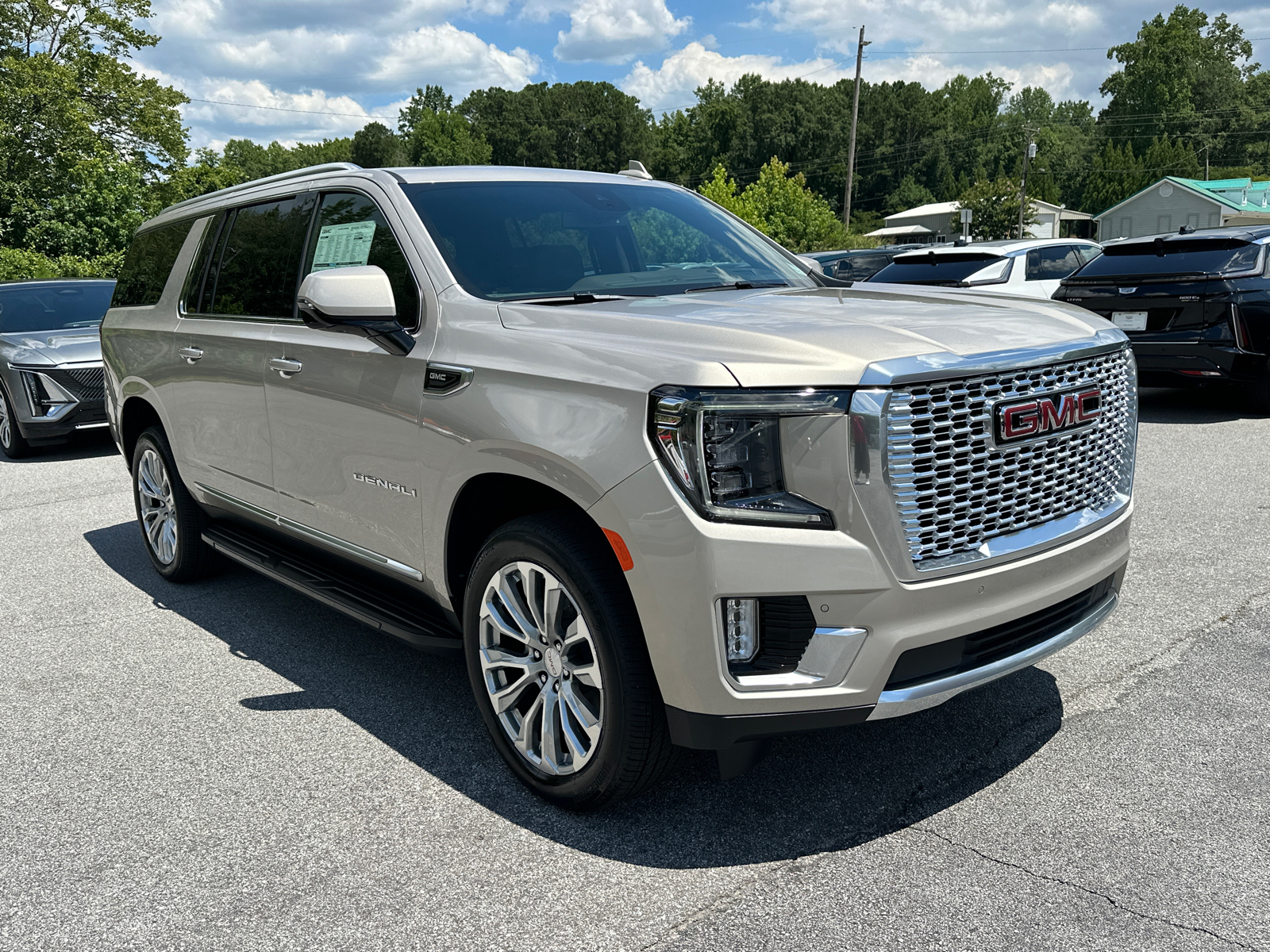 2024 GMC Yukon XL Denali 4