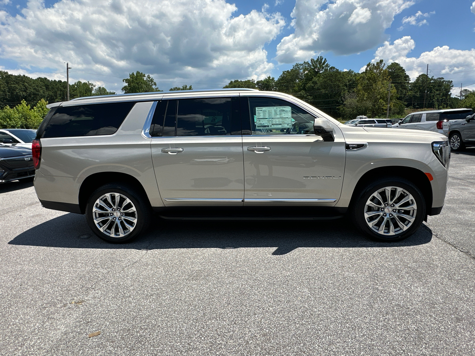 2024 GMC Yukon XL Denali 5