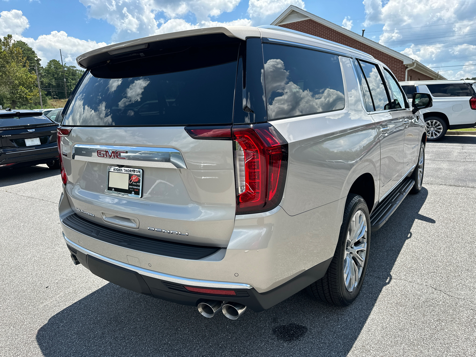 2024 GMC Yukon XL Denali 6