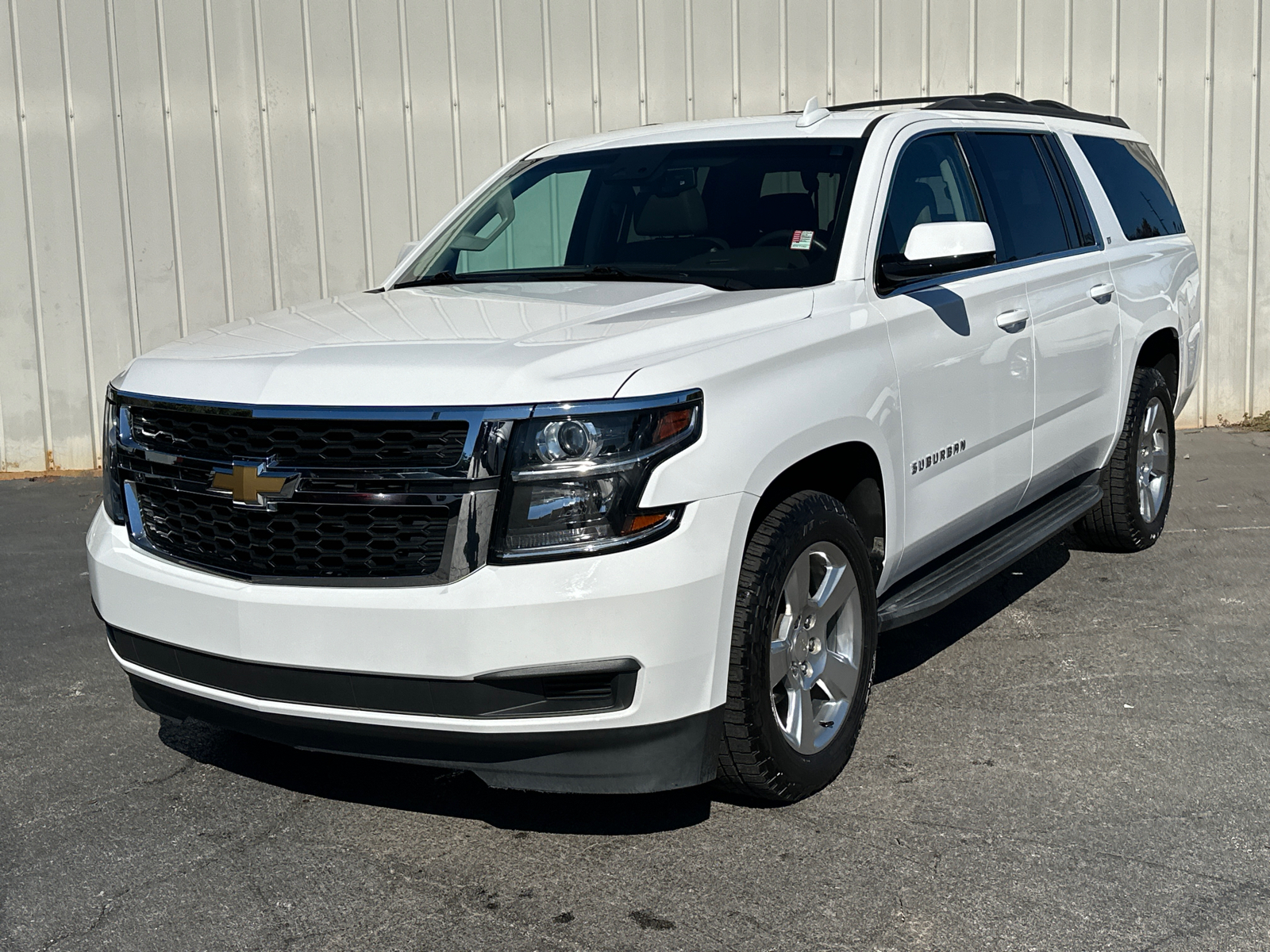 2018 Chevrolet Suburban LT 2