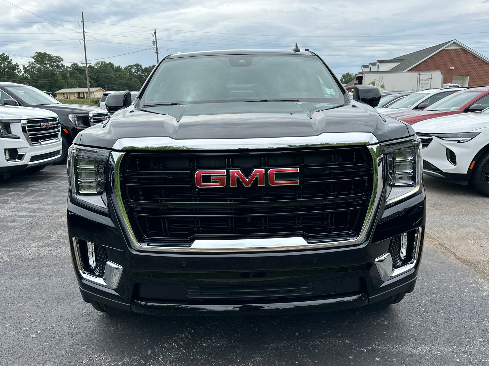 2024 GMC Yukon SLE 3