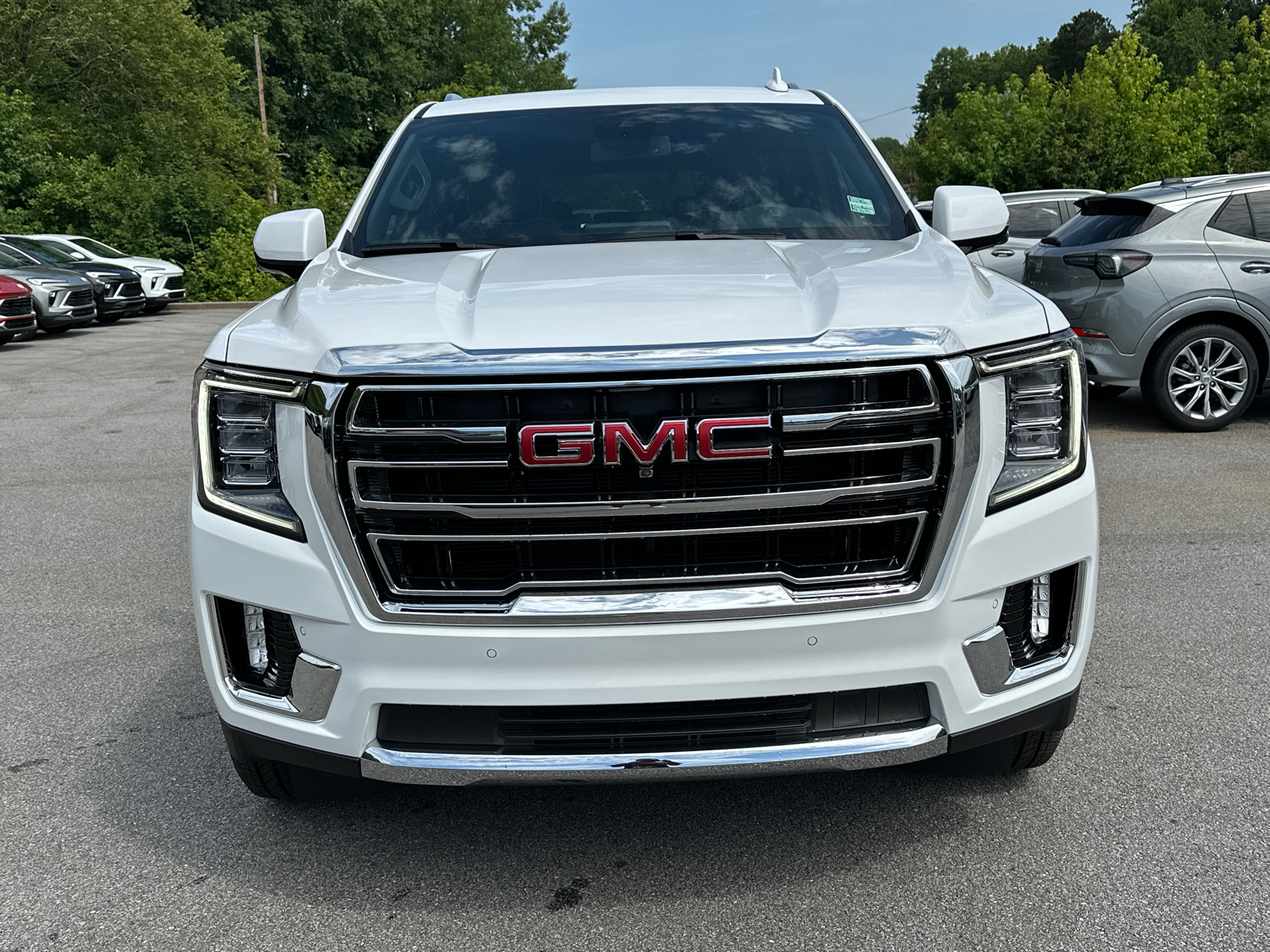 2024 GMC Yukon SLT 3