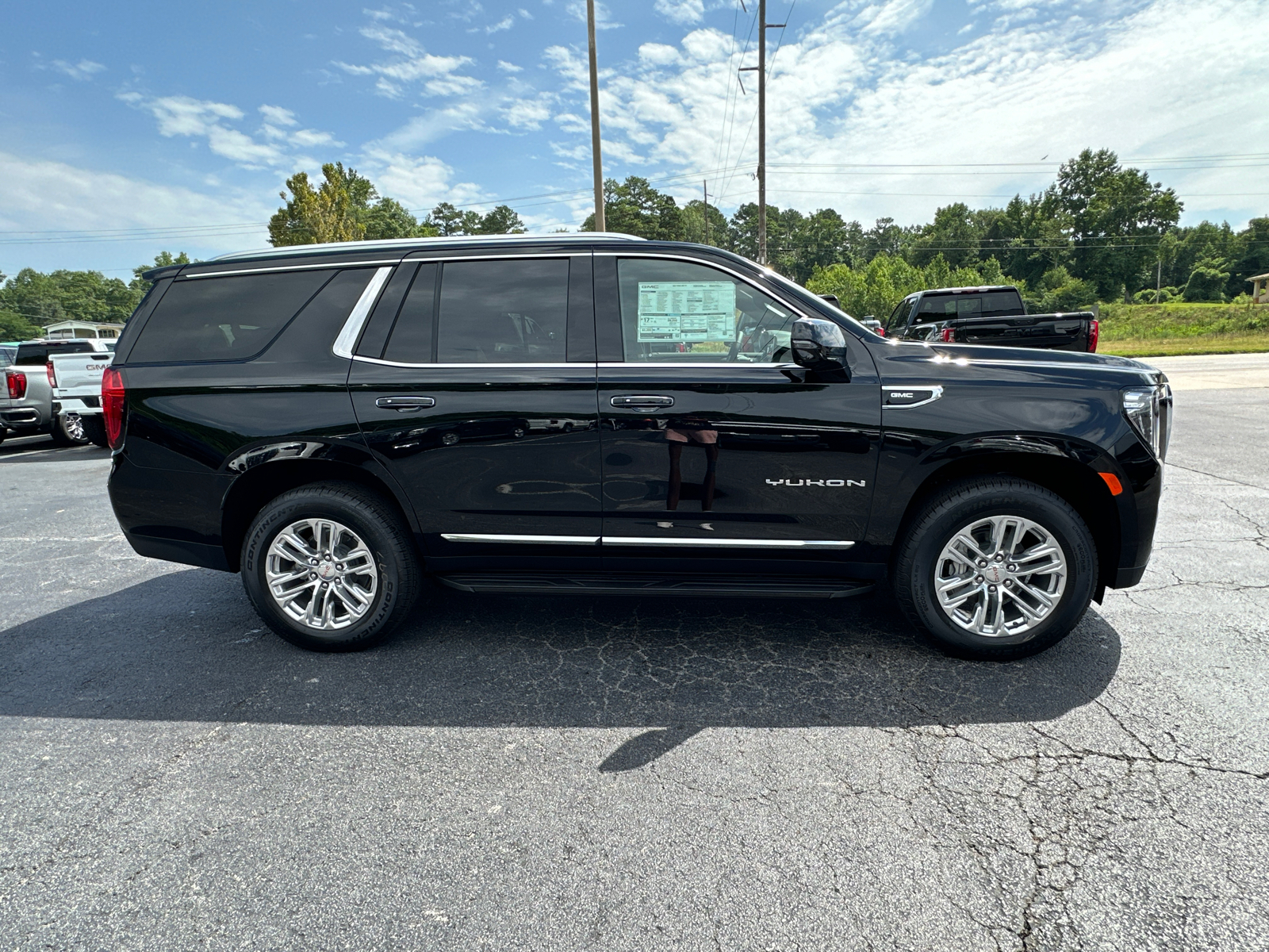 2024 GMC Yukon SLT 5